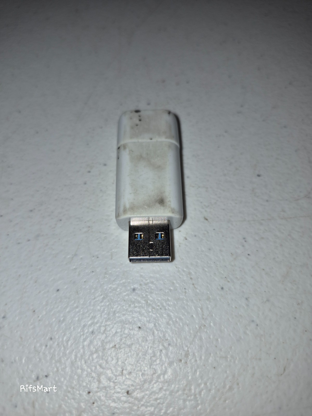 Unbranded – 32 GB Sliding Collar Flash Drive USB 3.0 – White
