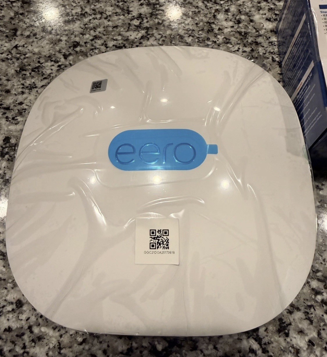 EERO* PoE 6 Dual Band WIFI 6 Mountable Sealed And Gigabit Poe+ Injector open box