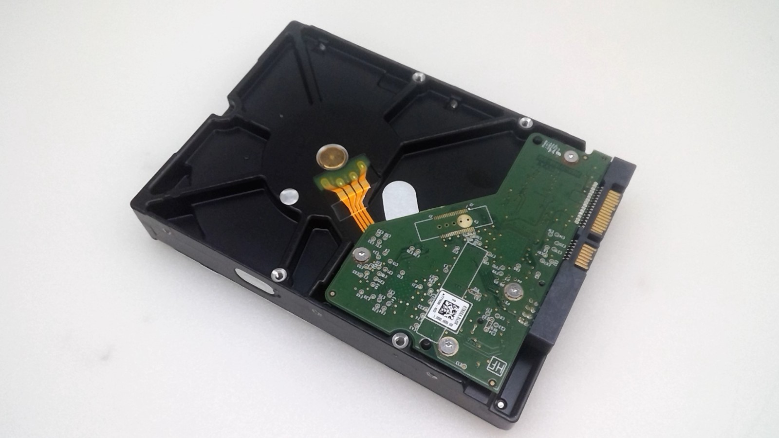 Western Digital WD Caviar Green 2TB SATAIII 3.5″ HDD WD20EARX-00PASB0 Hard Drive