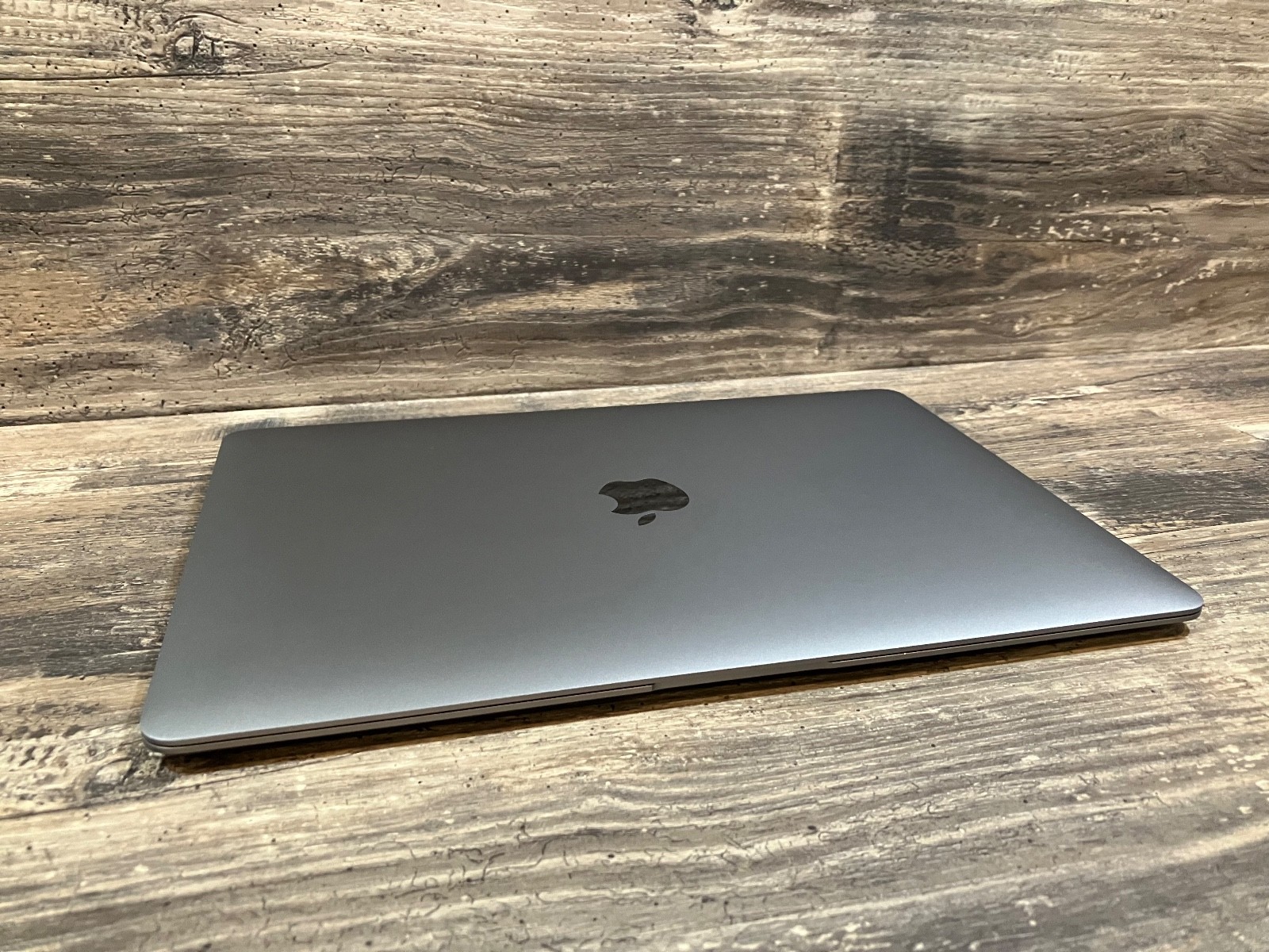 2020 Macbook Air Apple M1 8 CPU/ 7 GPU | 16GB RAM 256 SSD | Sonoma OS | A Grade