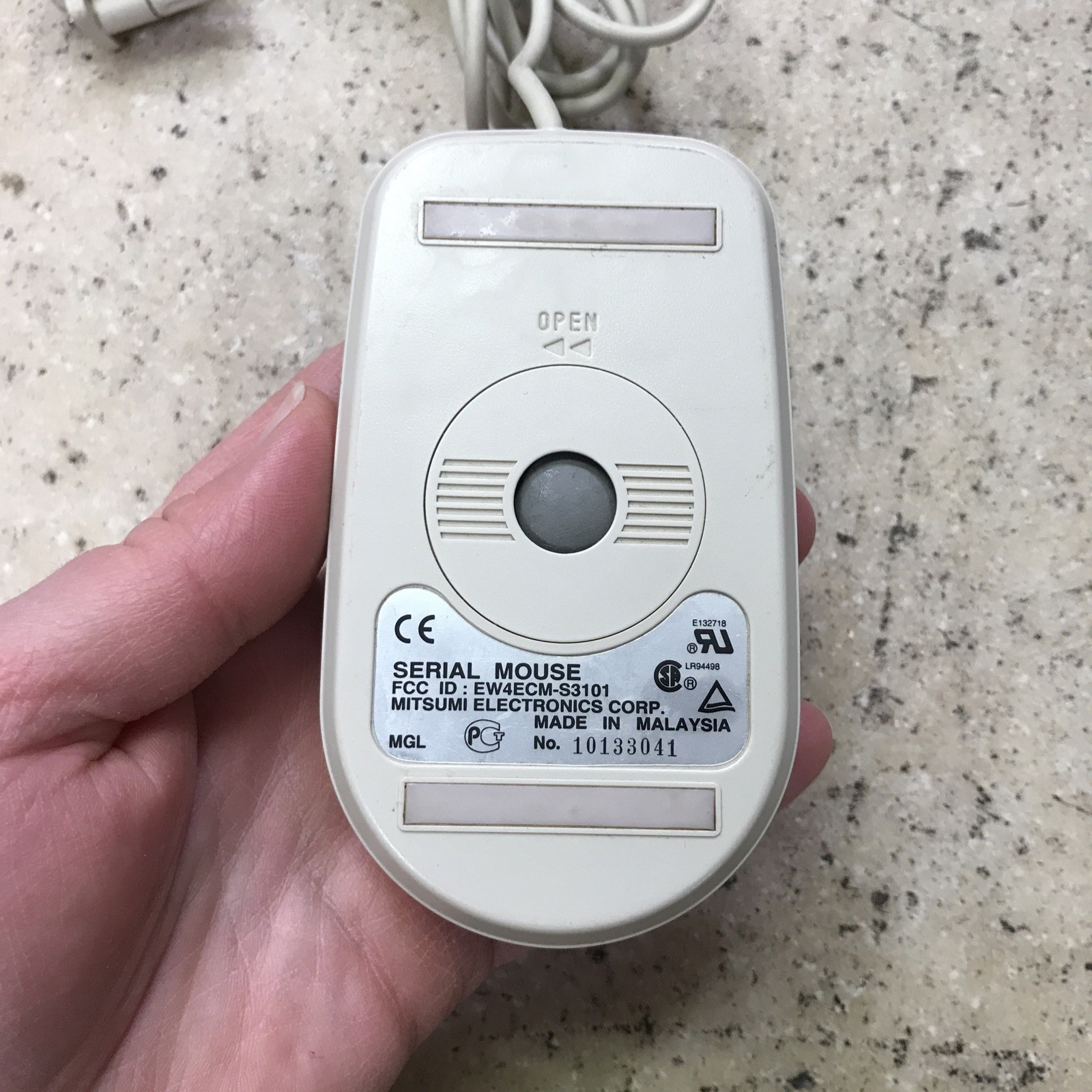 Vintage Mitsumi Serial Mouse EW4ECM-S3101 Beige Color – Roller ball – Malaysia