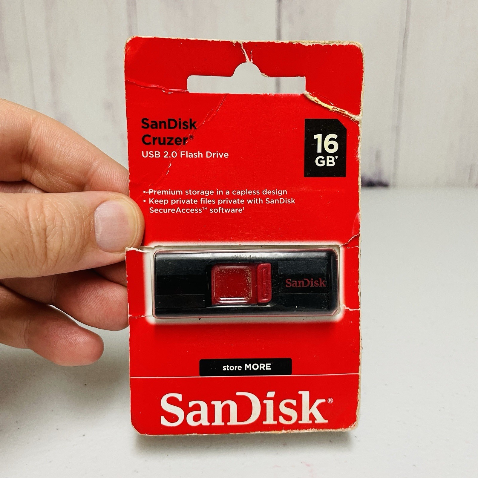 SanDisk 16GB Cruzer Glide Flash Drive