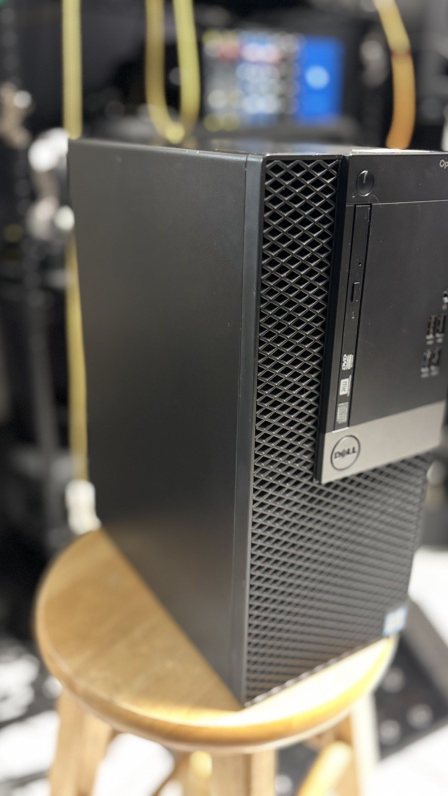 Dell Optiplex 7040 Desktop Computer 16GB RAM 256 GB NVMe With Linux