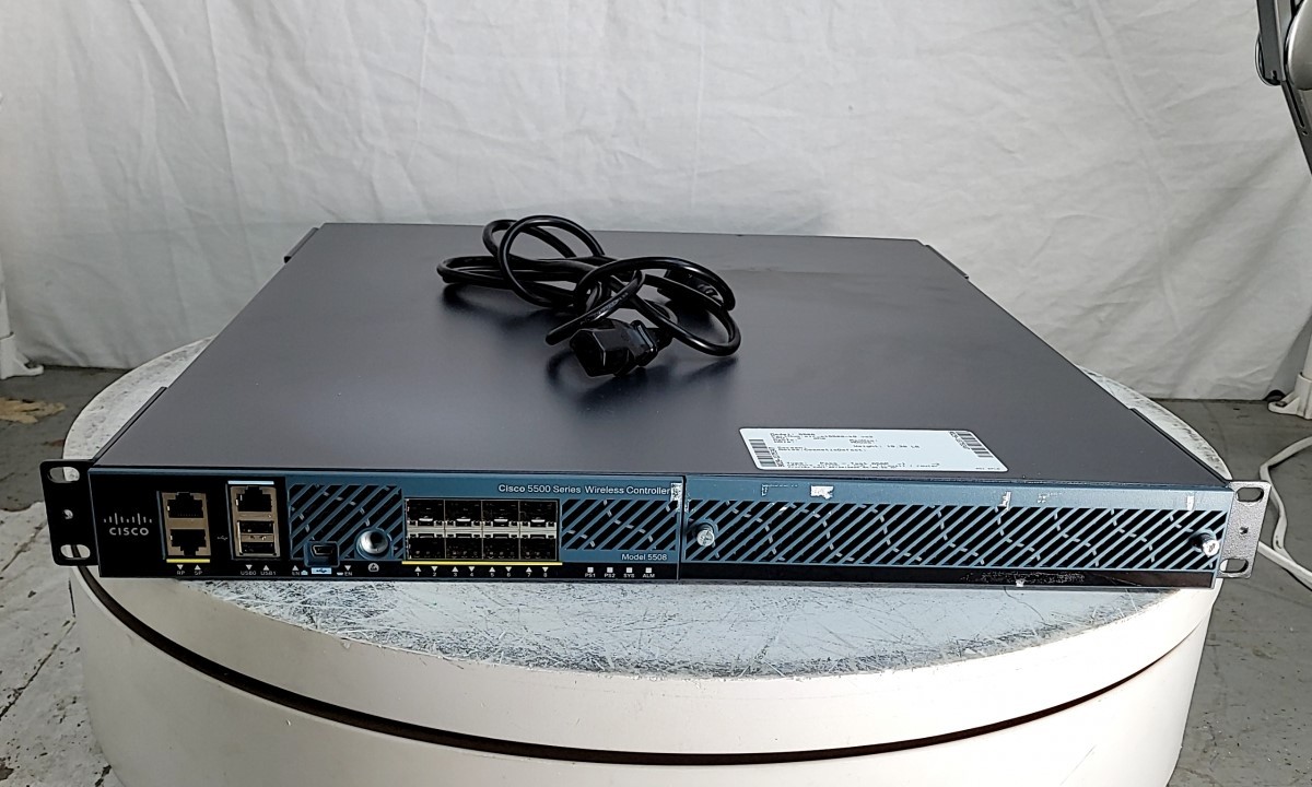 Cisco 5508 AIR-CT5508-K9 V03 8-Port Wireless LAN Controller