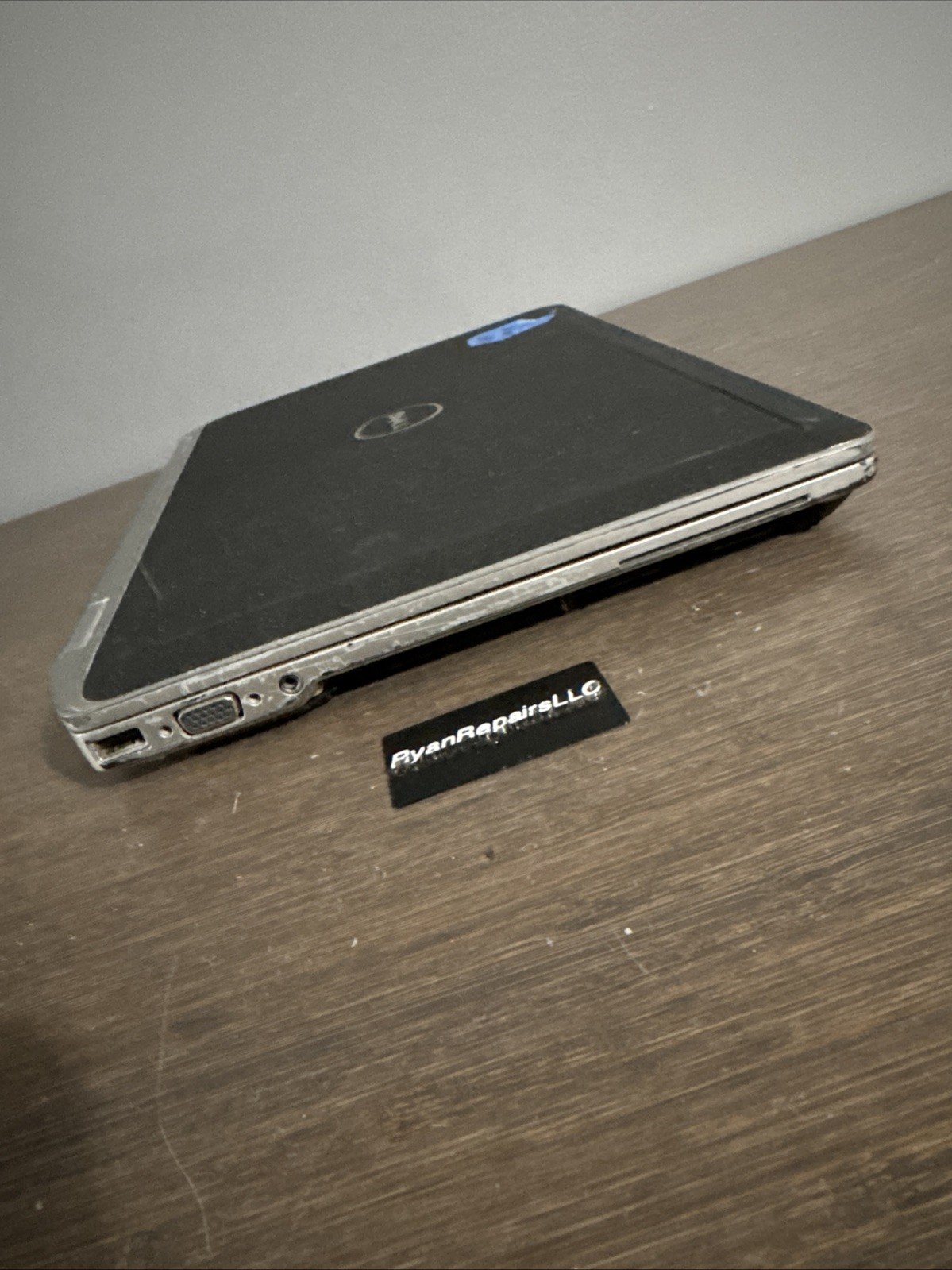 Dell Latitude Laptop – Unknown model – PARTS OR REPAIR