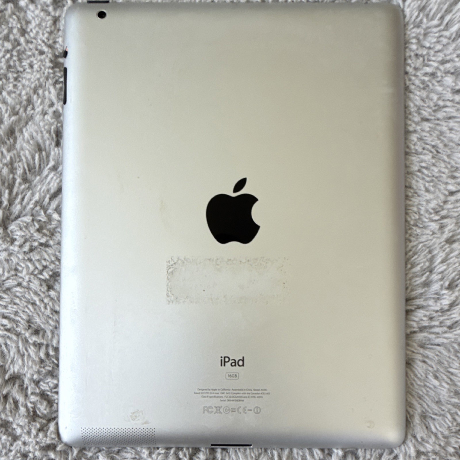 Apple iPad Tablet A1395 Silver 16GB Storage Capacity Wi-Fi Model