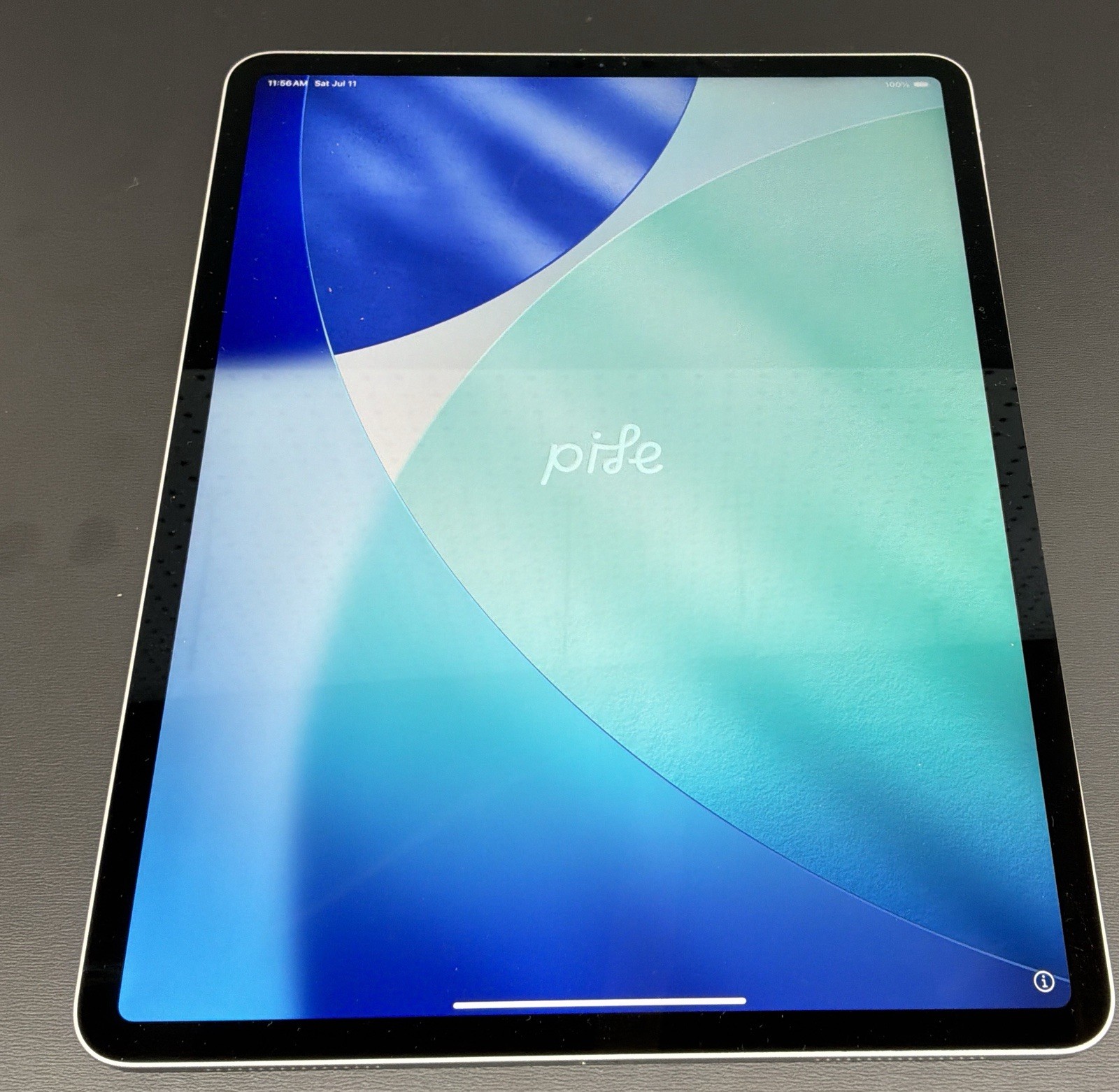 iPad Pro 12.9 4th Gen. 512 Memory Capacity WI-FI, GREAT SHAPE