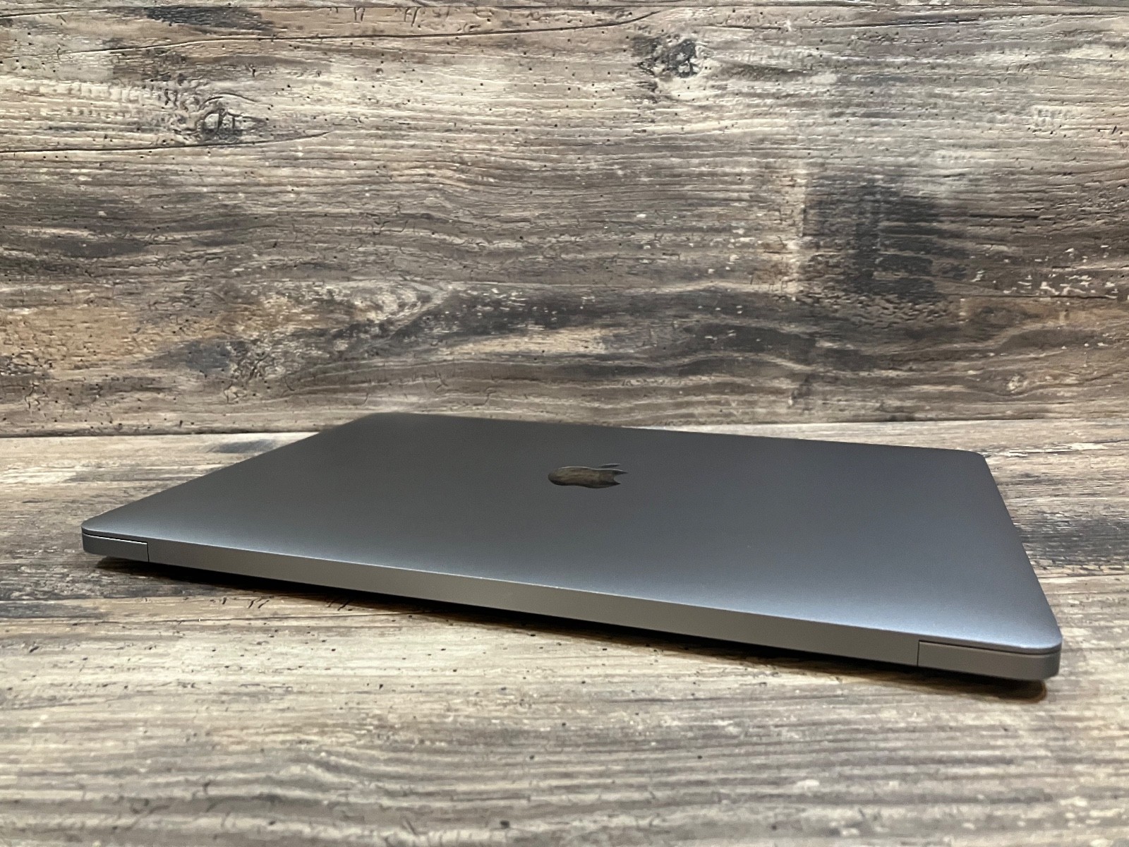2020 Macbook Air Apple M1 8 CPU/ 7 GPU | 16GB RAM 256 SSD | Sonoma OS | A Grade