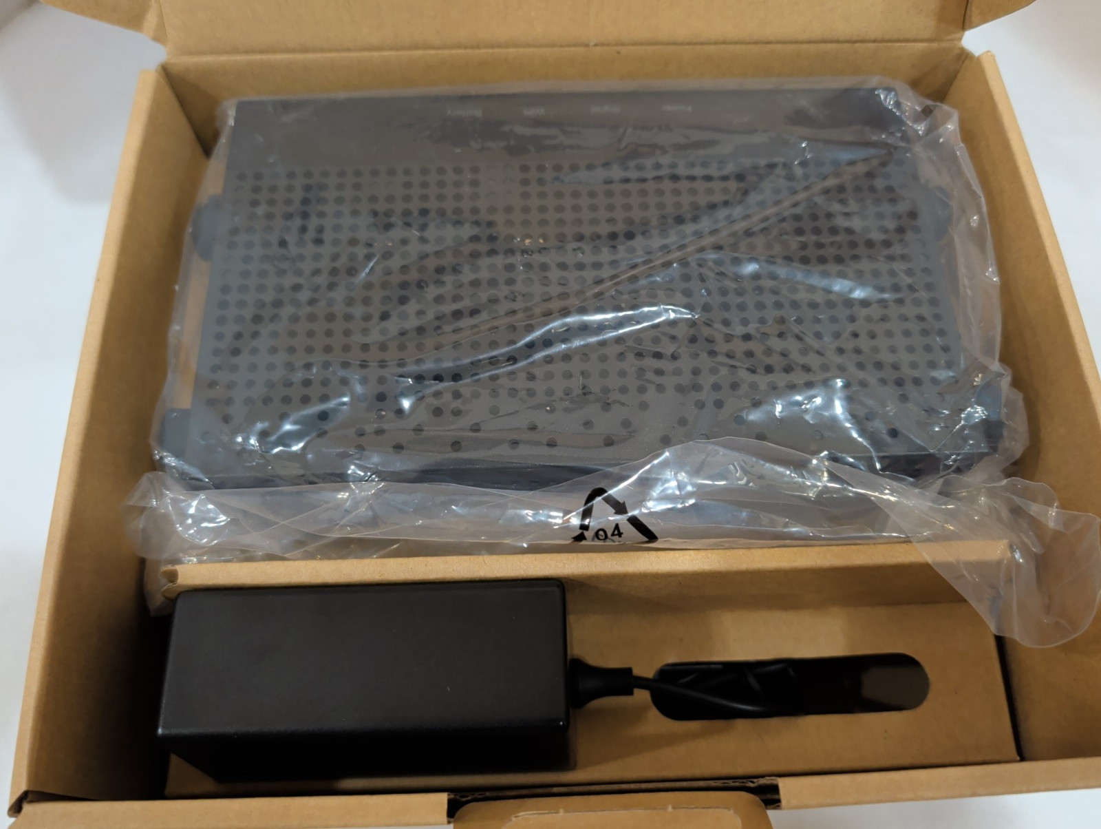 NOB Verizon Business 5G Internet Gateway 2-Port Ethernet Router (XC46BE) Black