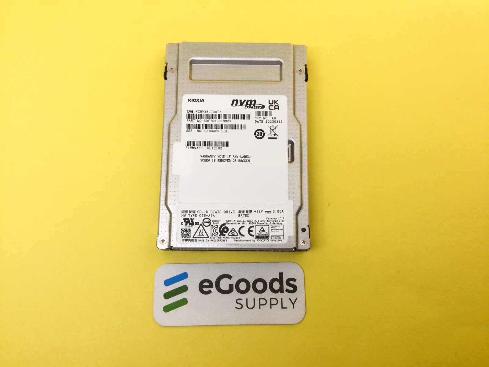 KCMYXRUG30T7 KIOXIA CM7-R 30.72TB PCIe 5.0 x4 NVME U.3 2.5in Internal SSD
