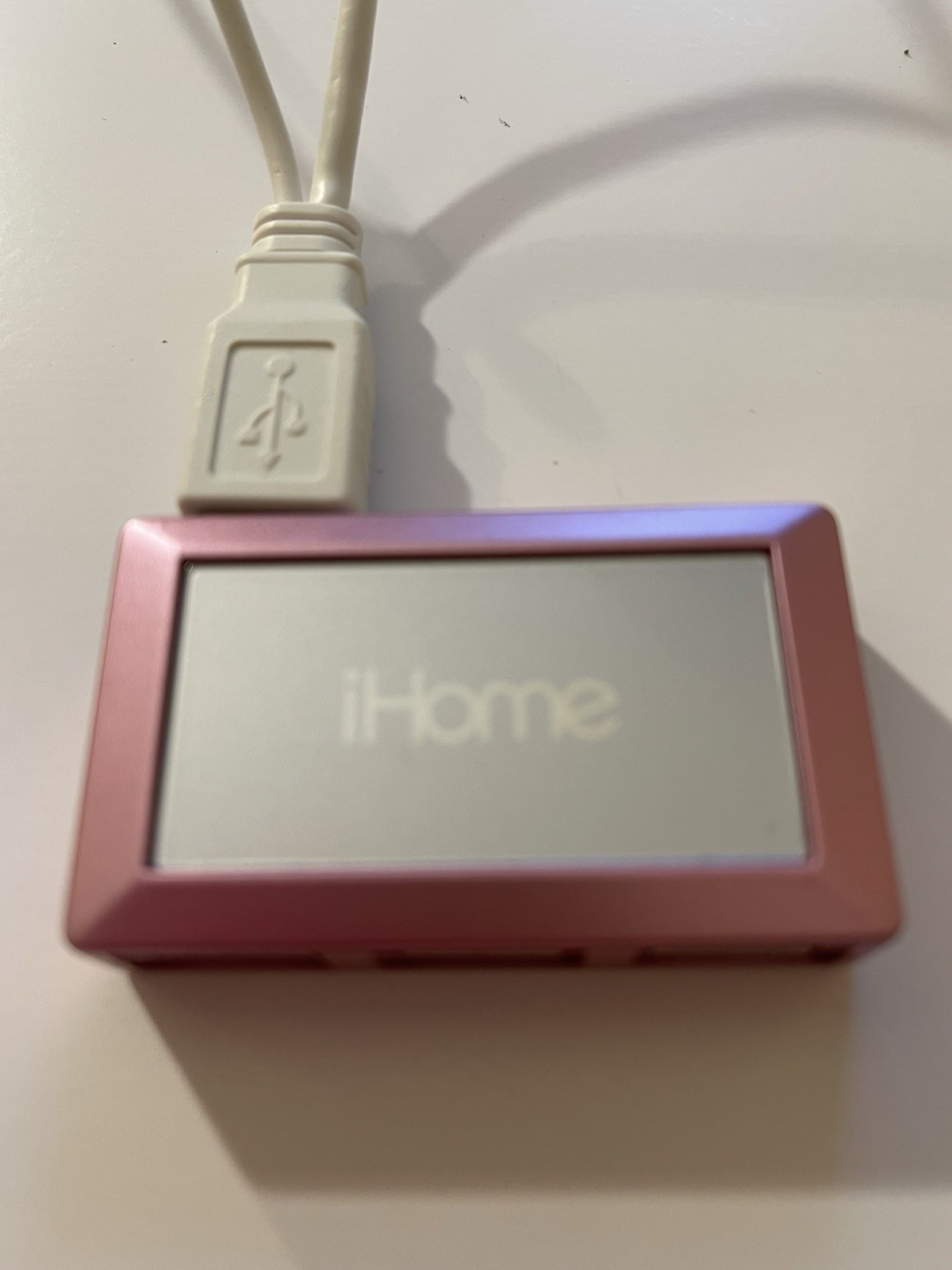 iHome Portable USB Hub Splitter Box 1:3 Pink Silver Type A Male to Female