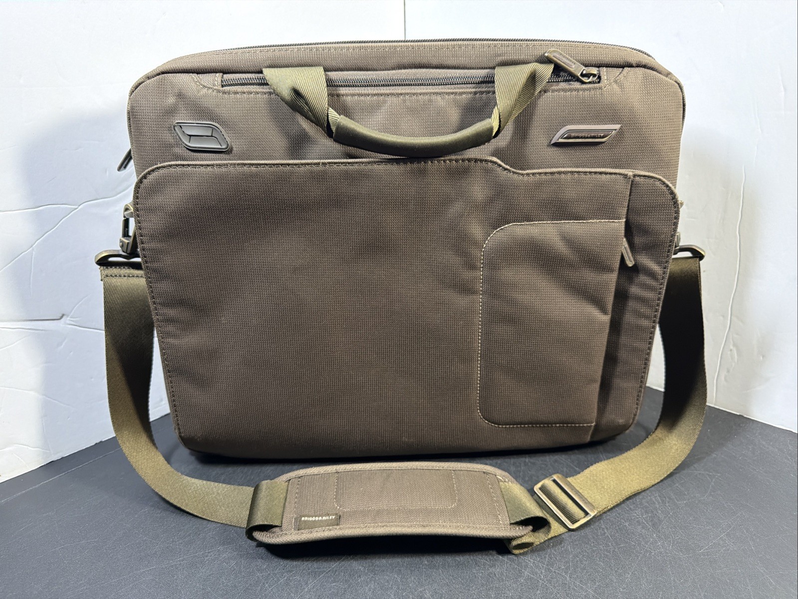 Briggs & Riley Move Business Case Green Messenger Bag w/ Shoulder Strap VB402-23