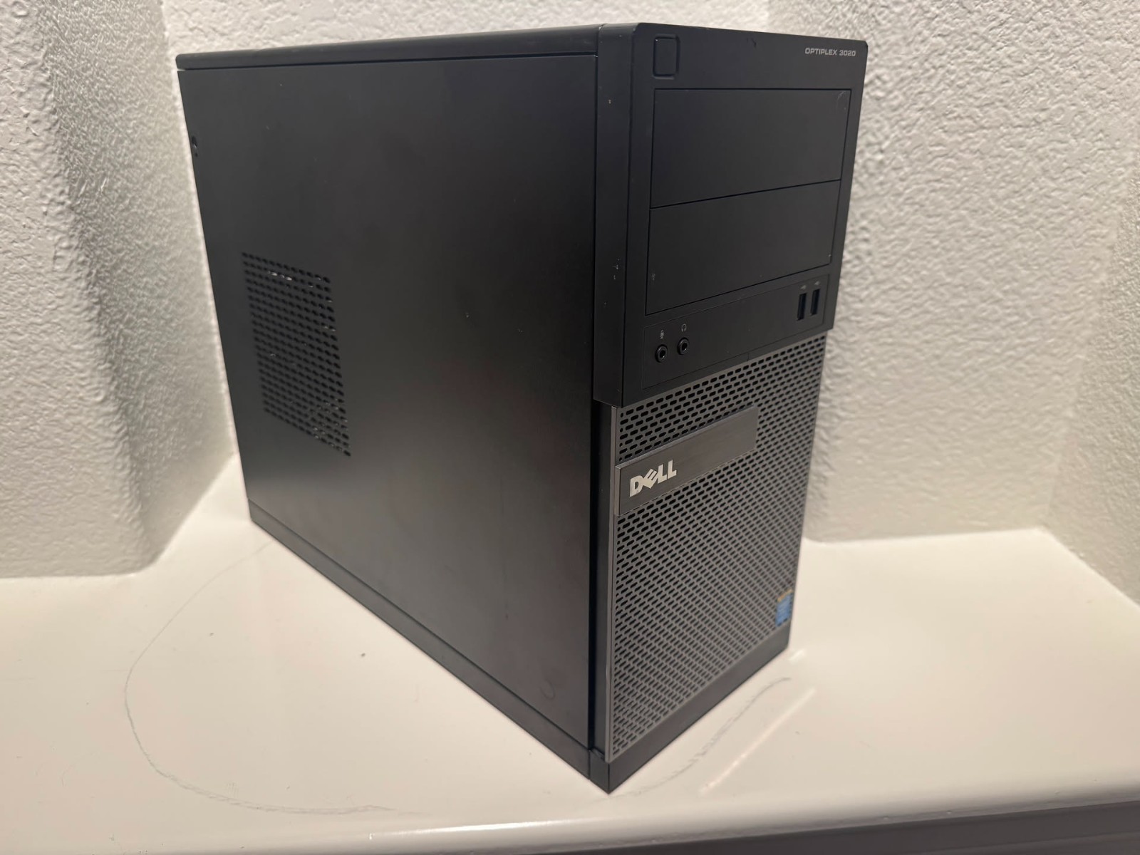Dell OptiPlex 3020 MT Intel Core i5-4570 3.2GHz 8GB RAM No HDD No OS