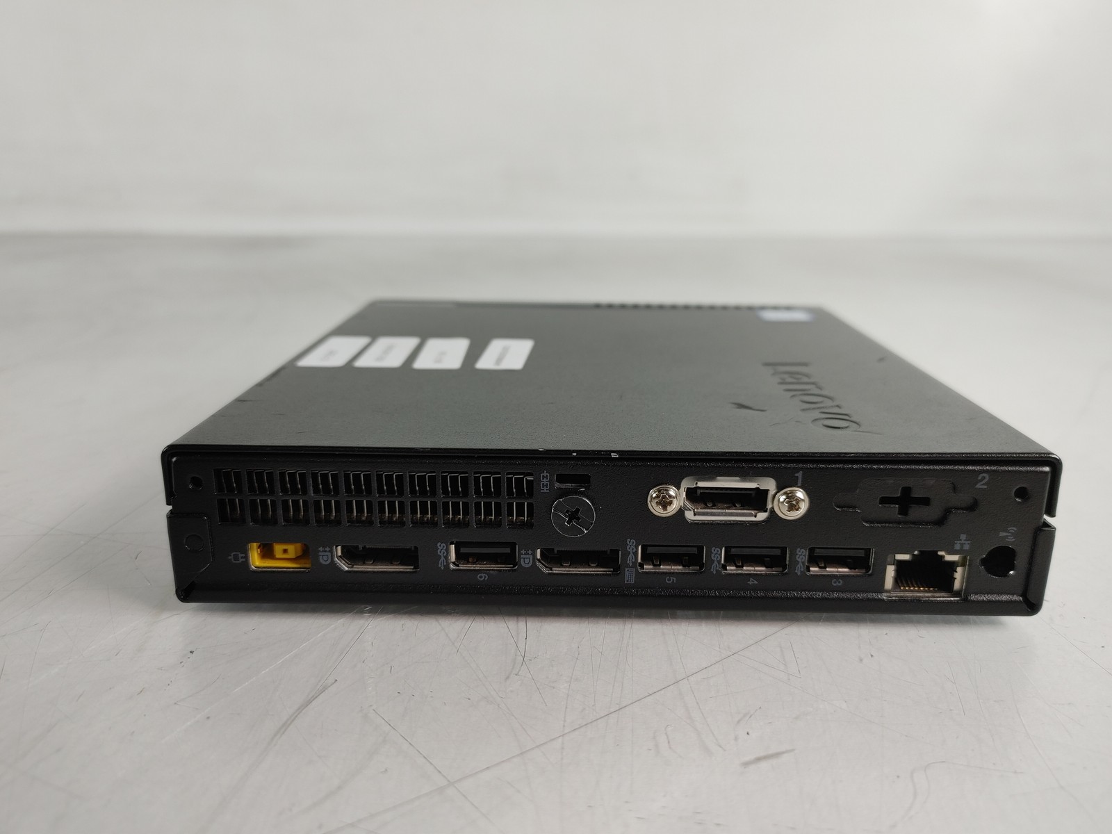 Lenovo ThinkCentre M710q Tiny Core i5-7500T 2.70 GHz 8 GB DDR4 No HDD