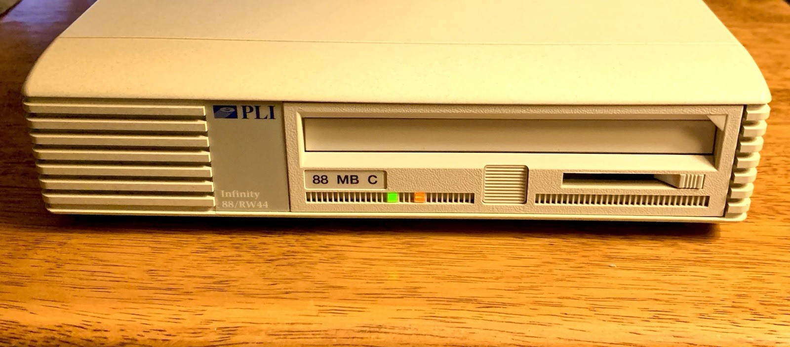 PLI Infinity 88/RW44 External 5.25in SCSI Removable Cartridge Drive 88MB