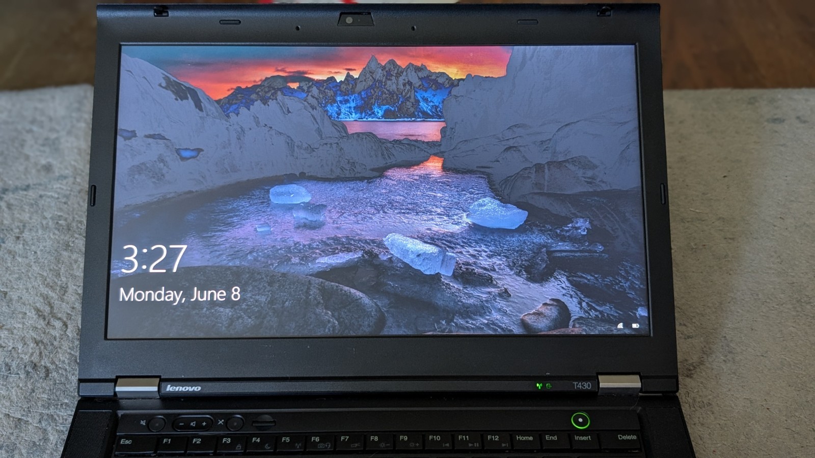 Lenovo ThinkPad T430 14″/ I3-3320 / 4gb / NEW Samsung 256gb SSD /Win 10 Pro