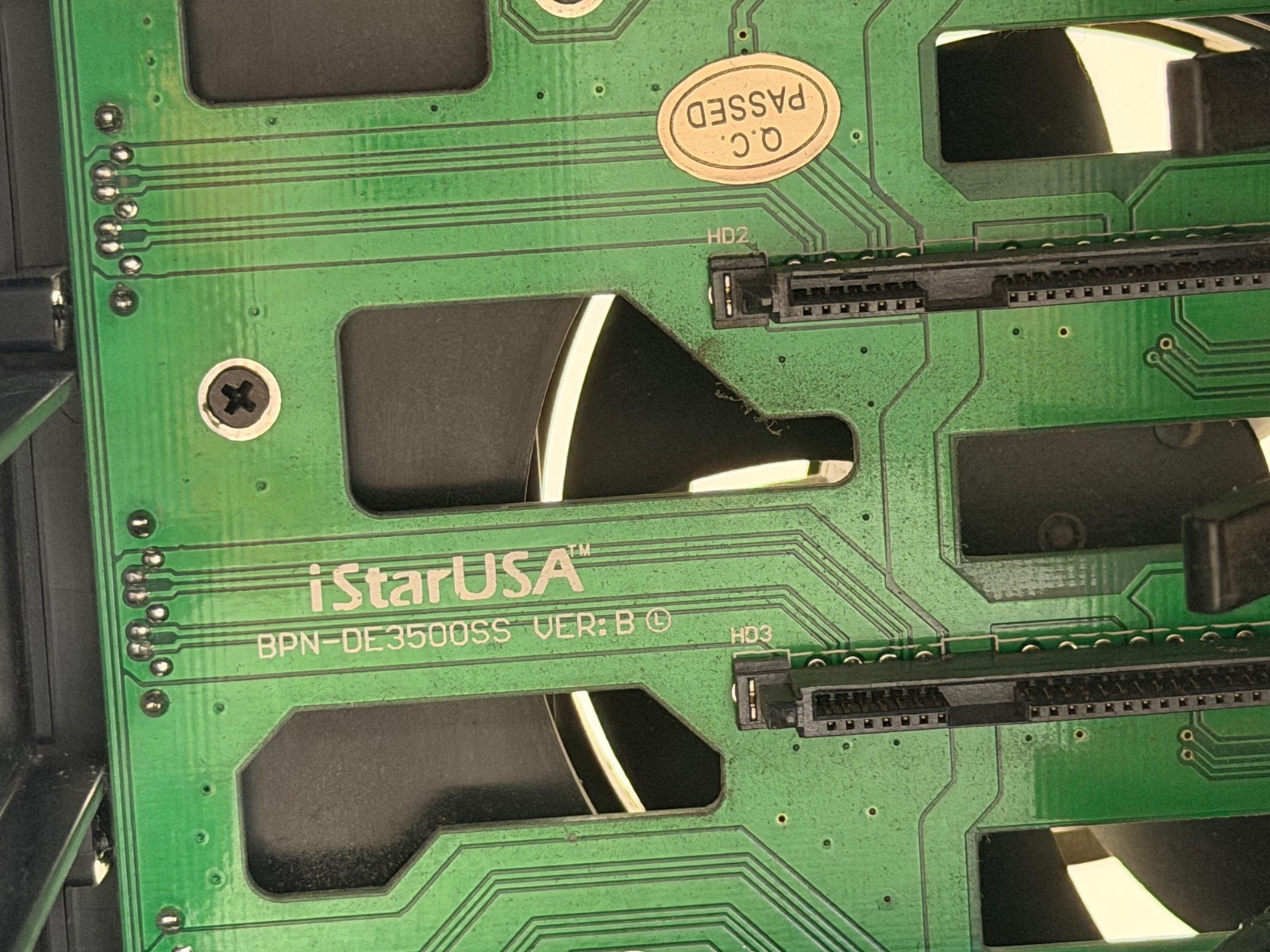 iStarUSA BPN-DE3500SS-Silver 3×5.25 – 5×3.5″ SAS/SATA 6.0 Gb/s Trayless Hot-Swap