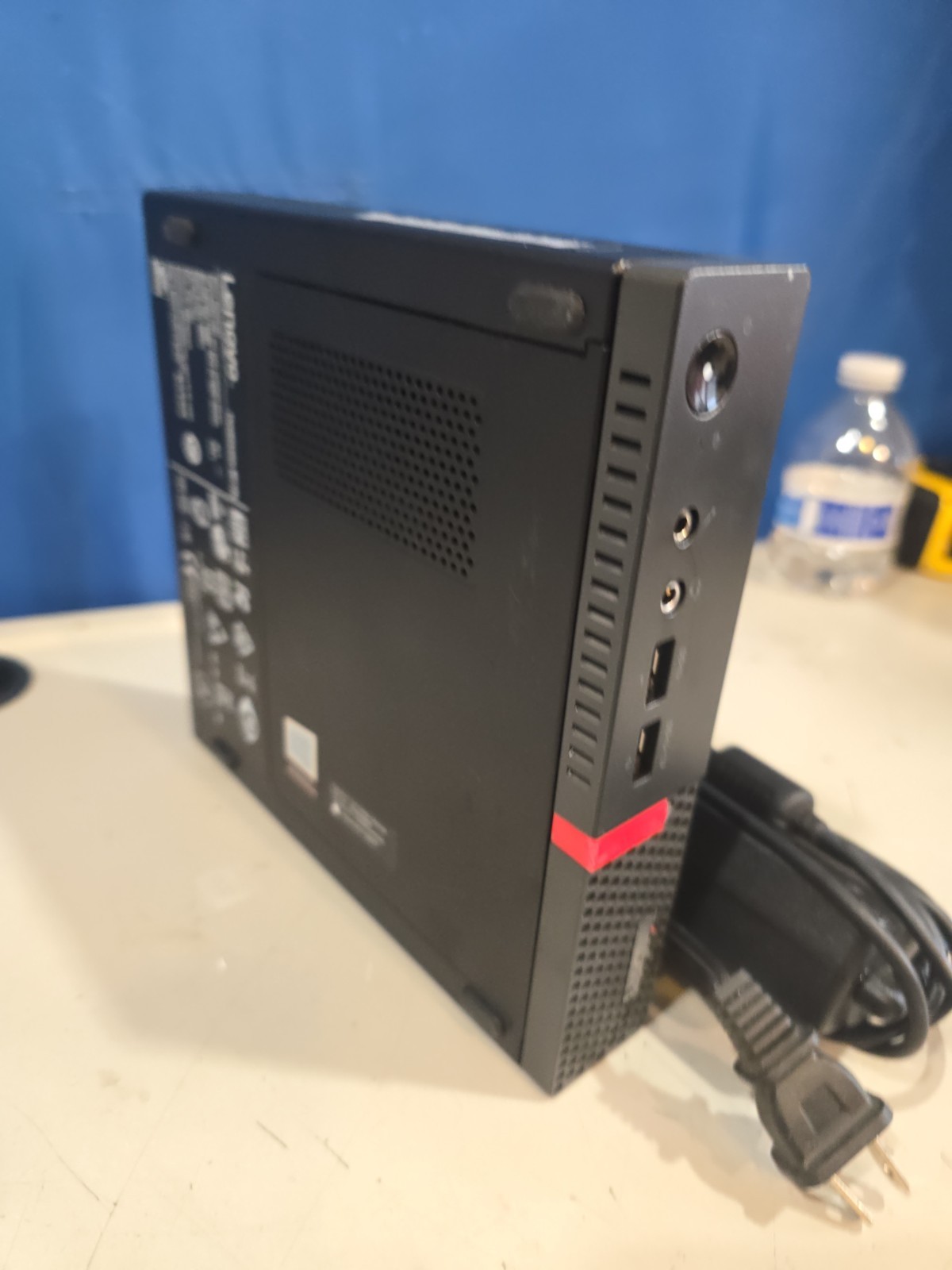 Lenovo ThinkCentre M710q Tiny i5-7500T 8GB RAM 256GB SSD Windows 11Pro WiFi