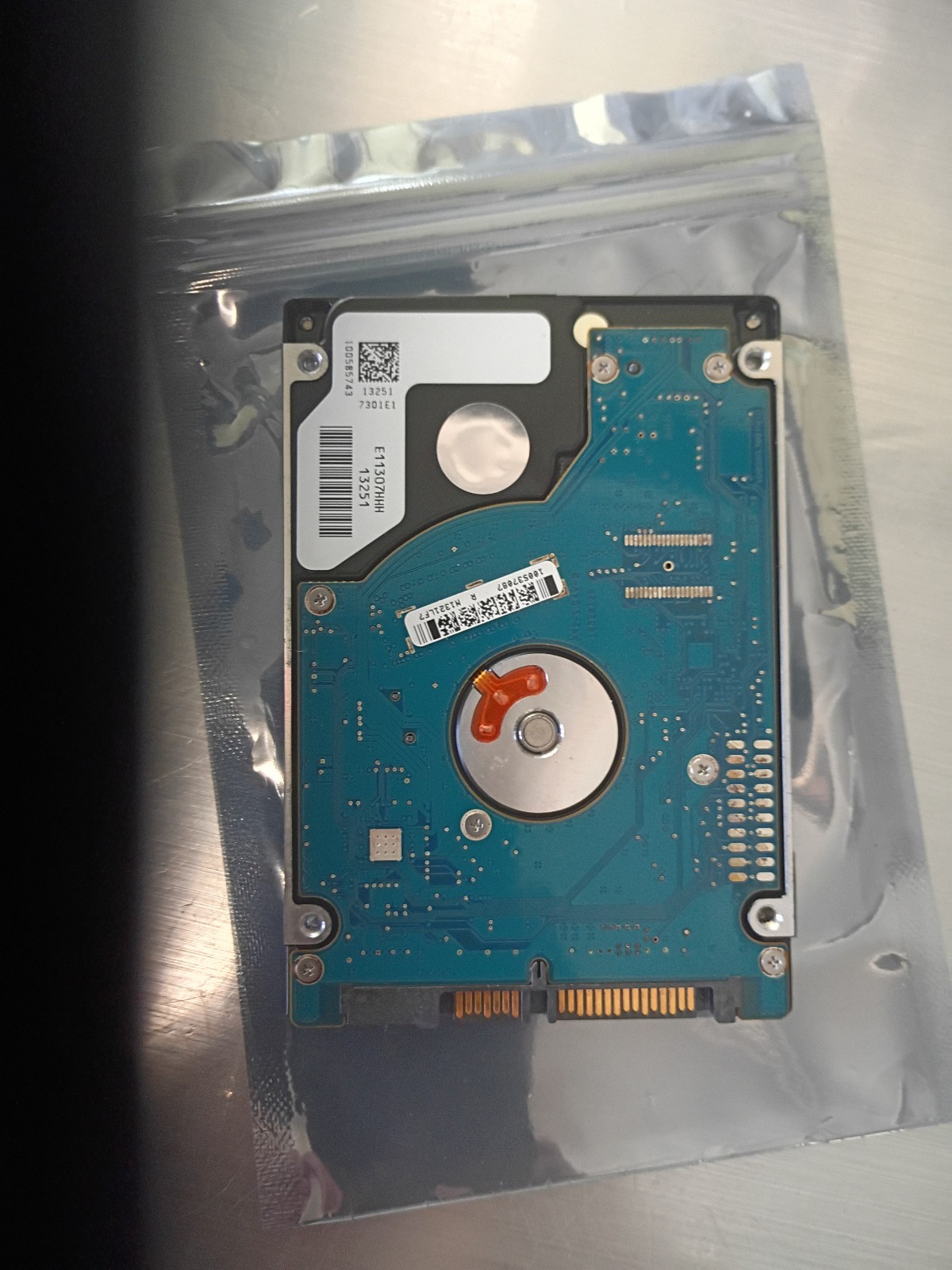 250GB 2.5″ SATA Hard Drive with UEFI Windows 11 Pro Installed c