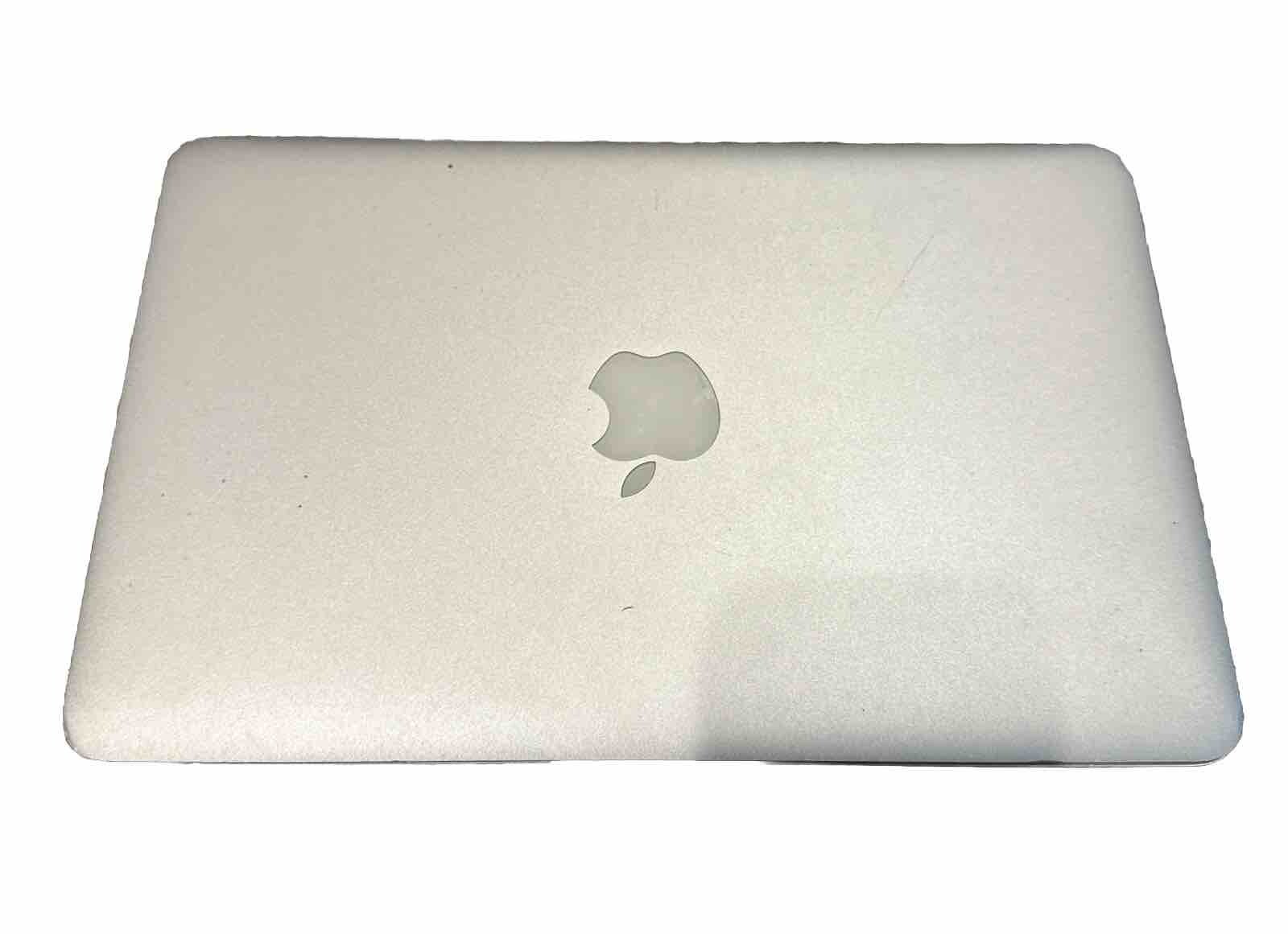 None Working Mac Book Air W/ A Box/Charger/Keypad/mac Book Discs