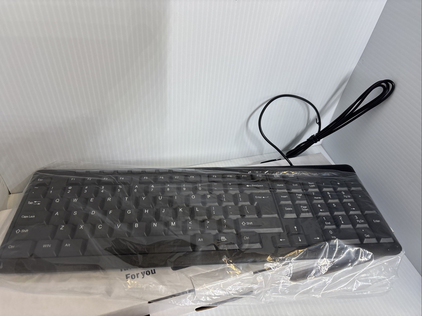 2 Unbranded Keyboards Ergonomic Design (85)