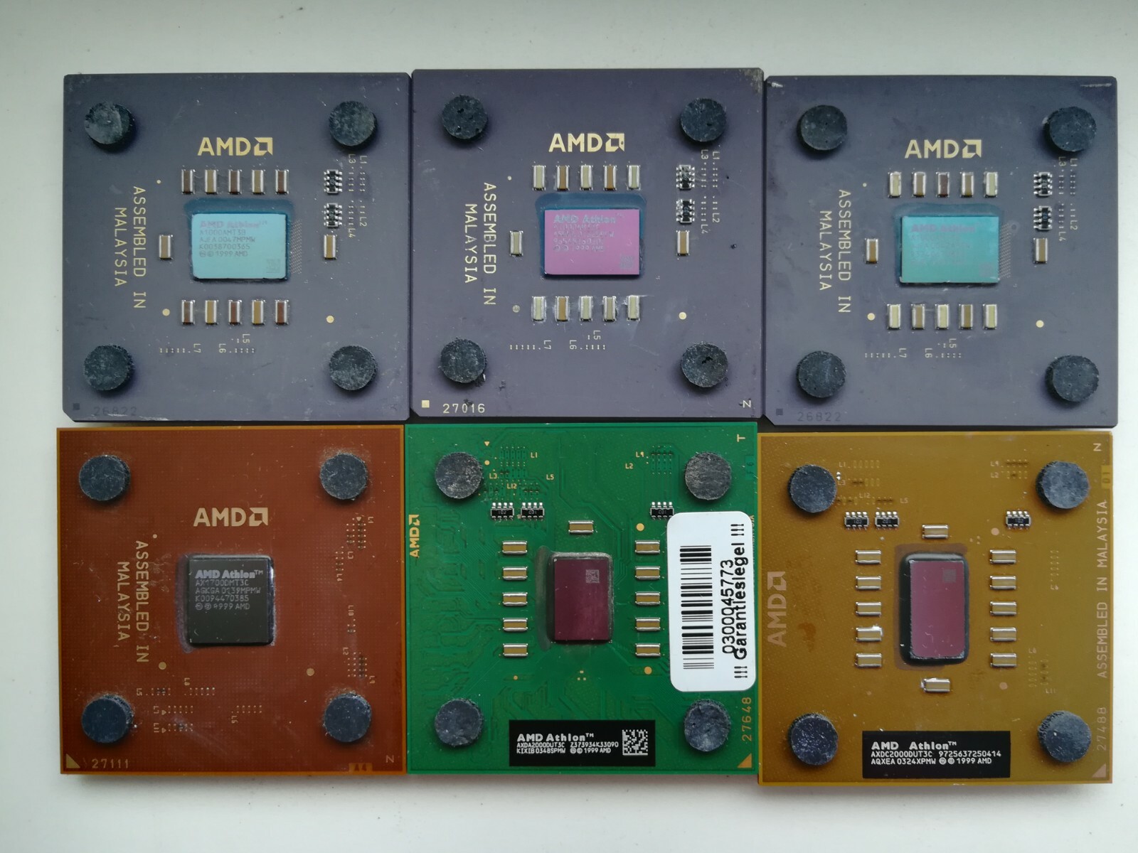 AMD Athlon 800 900 1000 1200 1333 1400 XP 1600 1700 2100 2200 2500 Vintage CPU