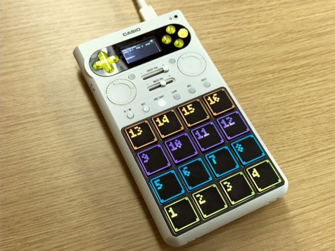 SXC-1 Portable Standalone Sampler 64GB Built-in Mic Japan New