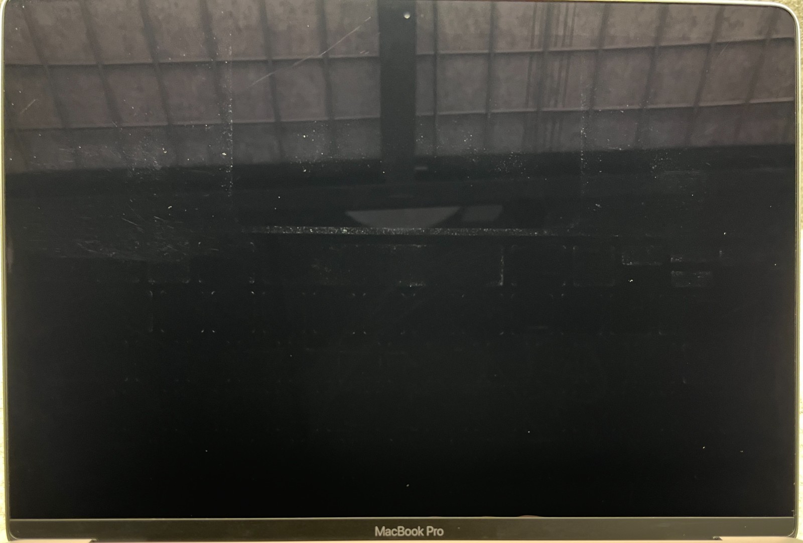 2020 MacBook Pro 13″ i5-1038NG7 @ 2.00GHz 16GB Ram 512GB SSD Tahoe Touch Bar