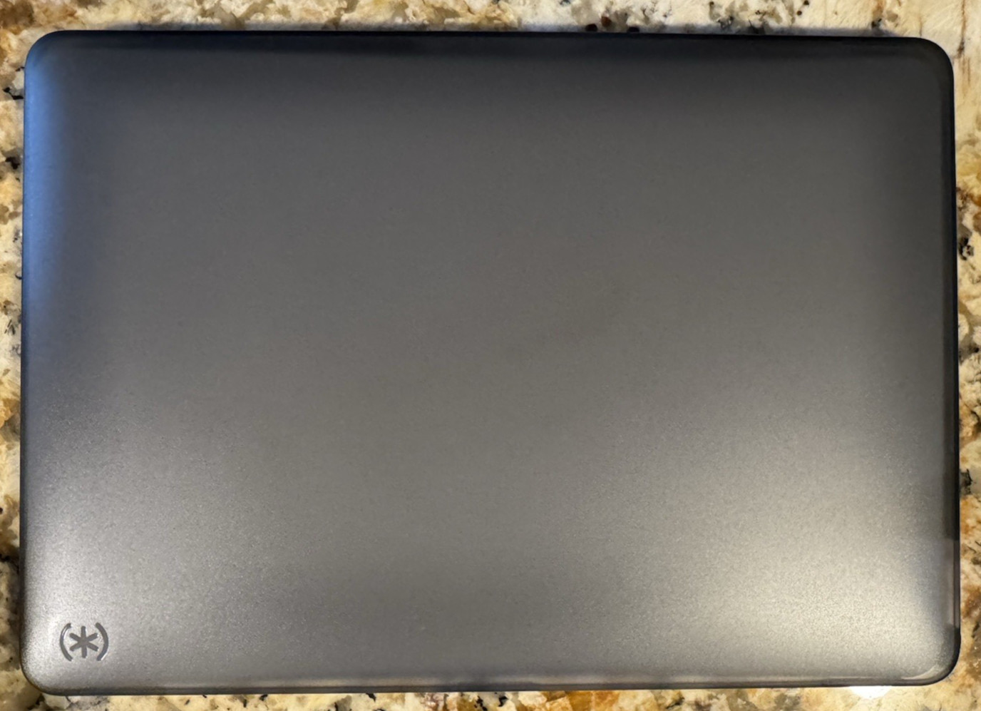 Speck Smartshell Case MacBook Air 13” 2020 Model – Gray