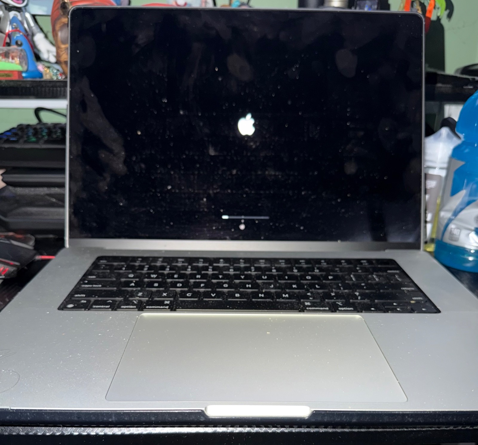 Apple MacBook Pro 16″ (512GB SSD, M1 Pro, 16GB) Laptop – Silver – MK1E3LL/A…