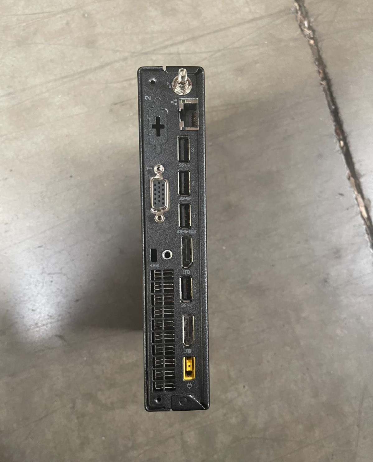 Lenovo ThinkCentre m910Q Tiny PC i5-6500T No RAM/SSD/AC , Boot to BIOS BAREBONE