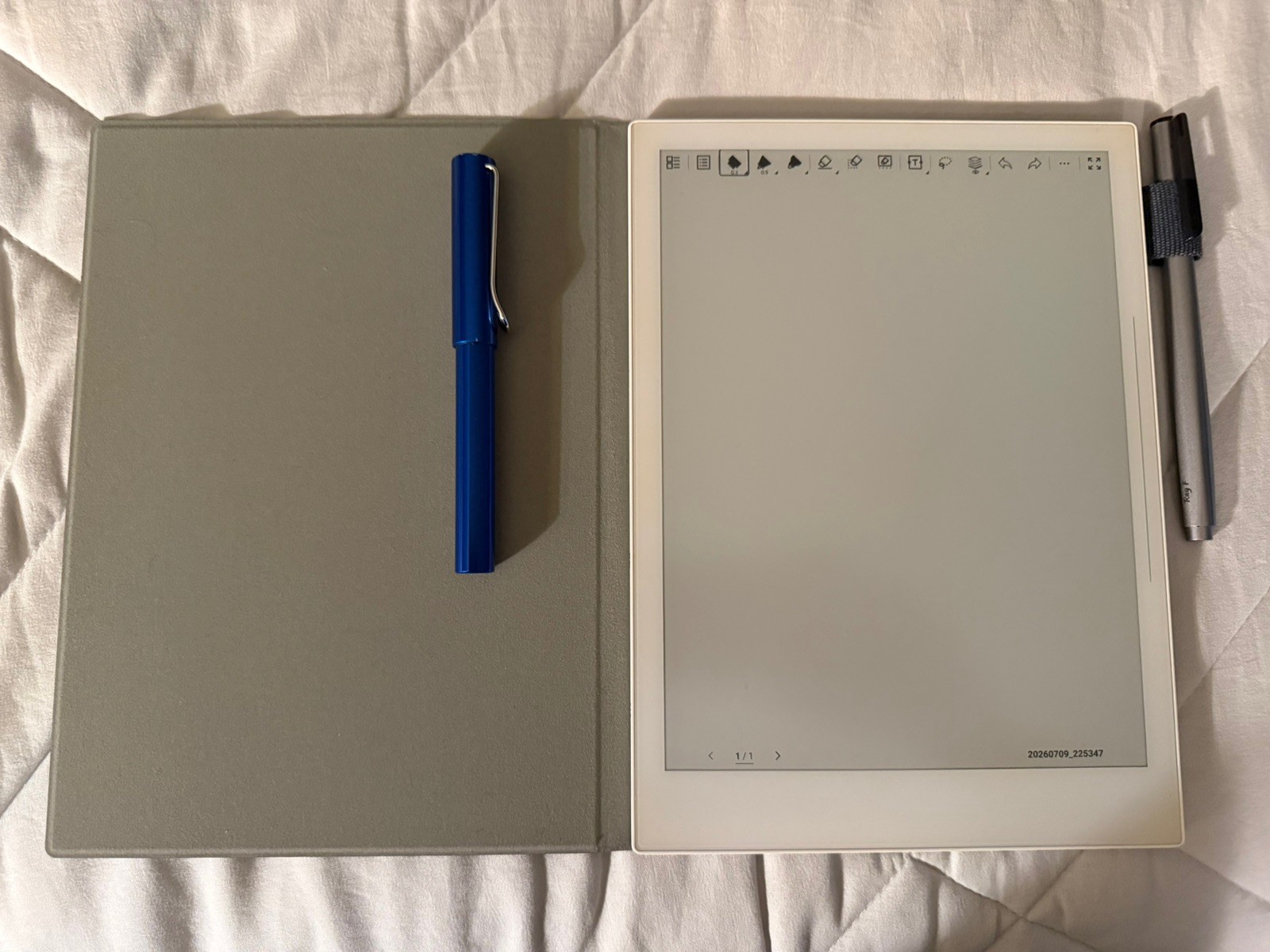 Supernote A5 32GB Bundle w/ Lamy and Standard Pens & Blue Folio Case Included
