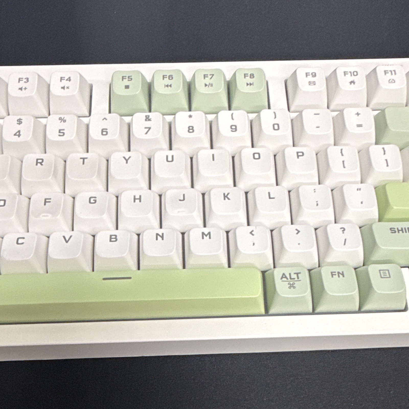 Mechanical Wireless Bluetooth USB-C RGB Backlit Keyboard White Green