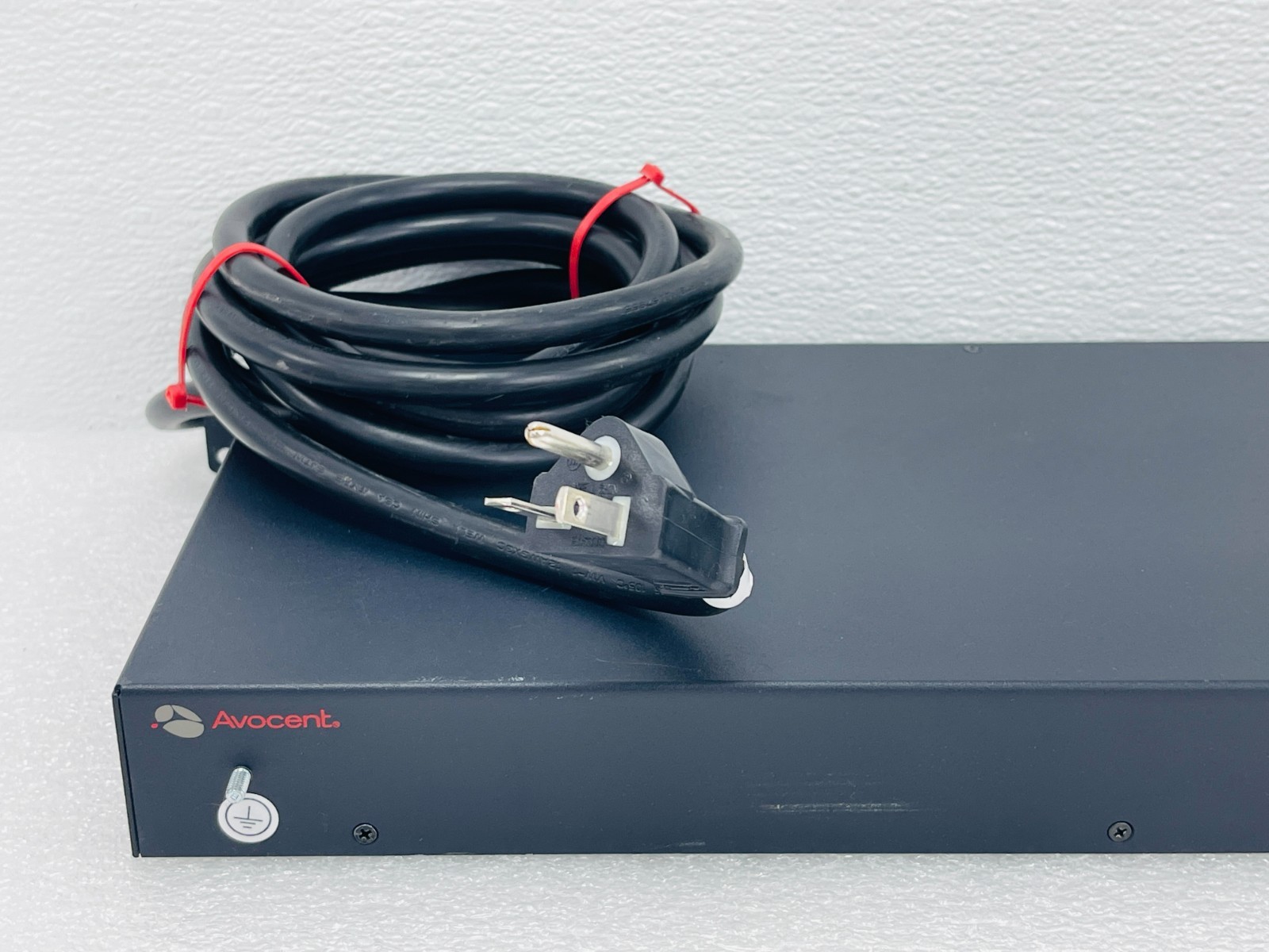 USED – AVOCENT PM10 CYCLADES RACK PDU 10-OUTLET W/30 DAYS WARRANTY – FREE SHIPP