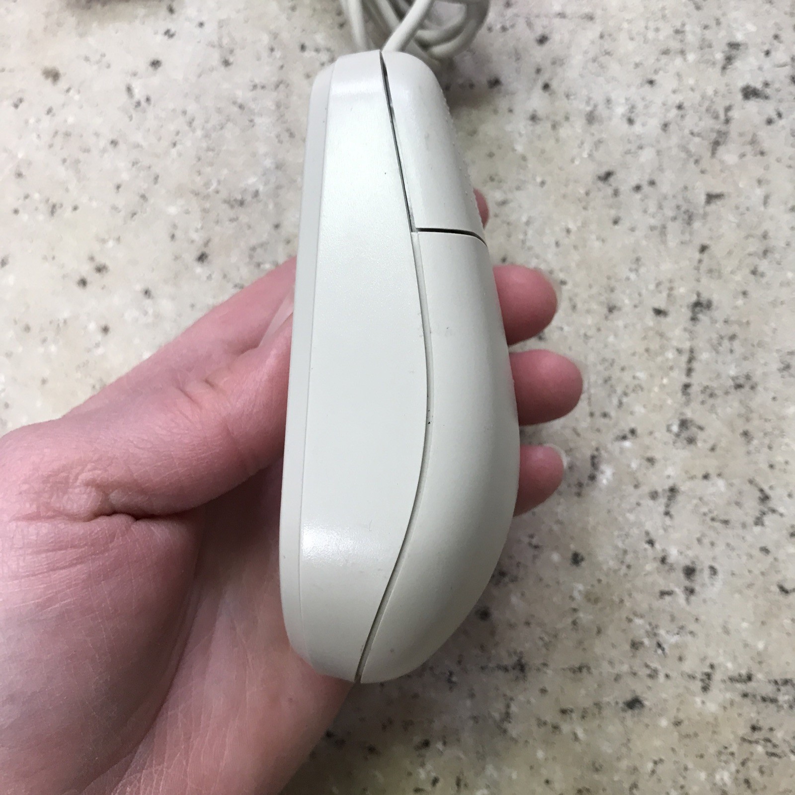 Vintage Mitsumi Serial Mouse EW4ECM-S3101 Beige Color – Roller ball – Malaysia
