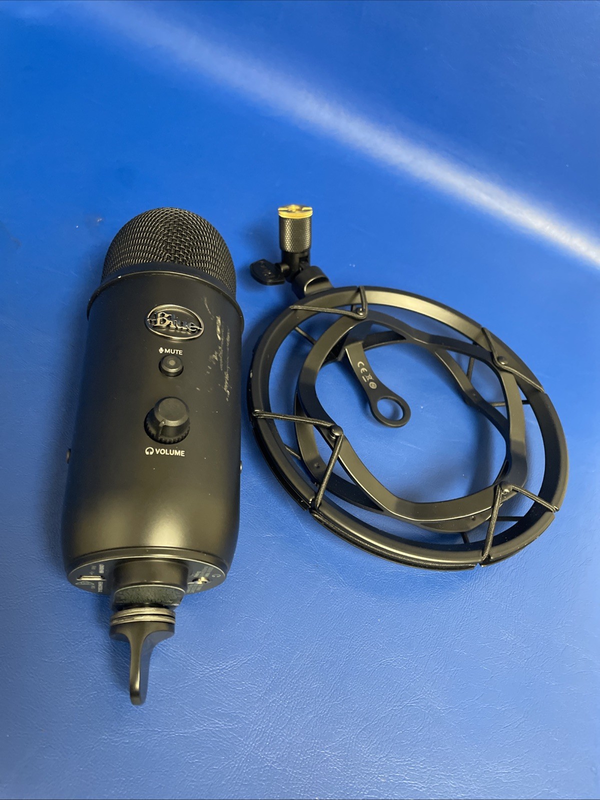 USED Logitech A00132 888-000322 Blue Yeti USB Microphone 500MA