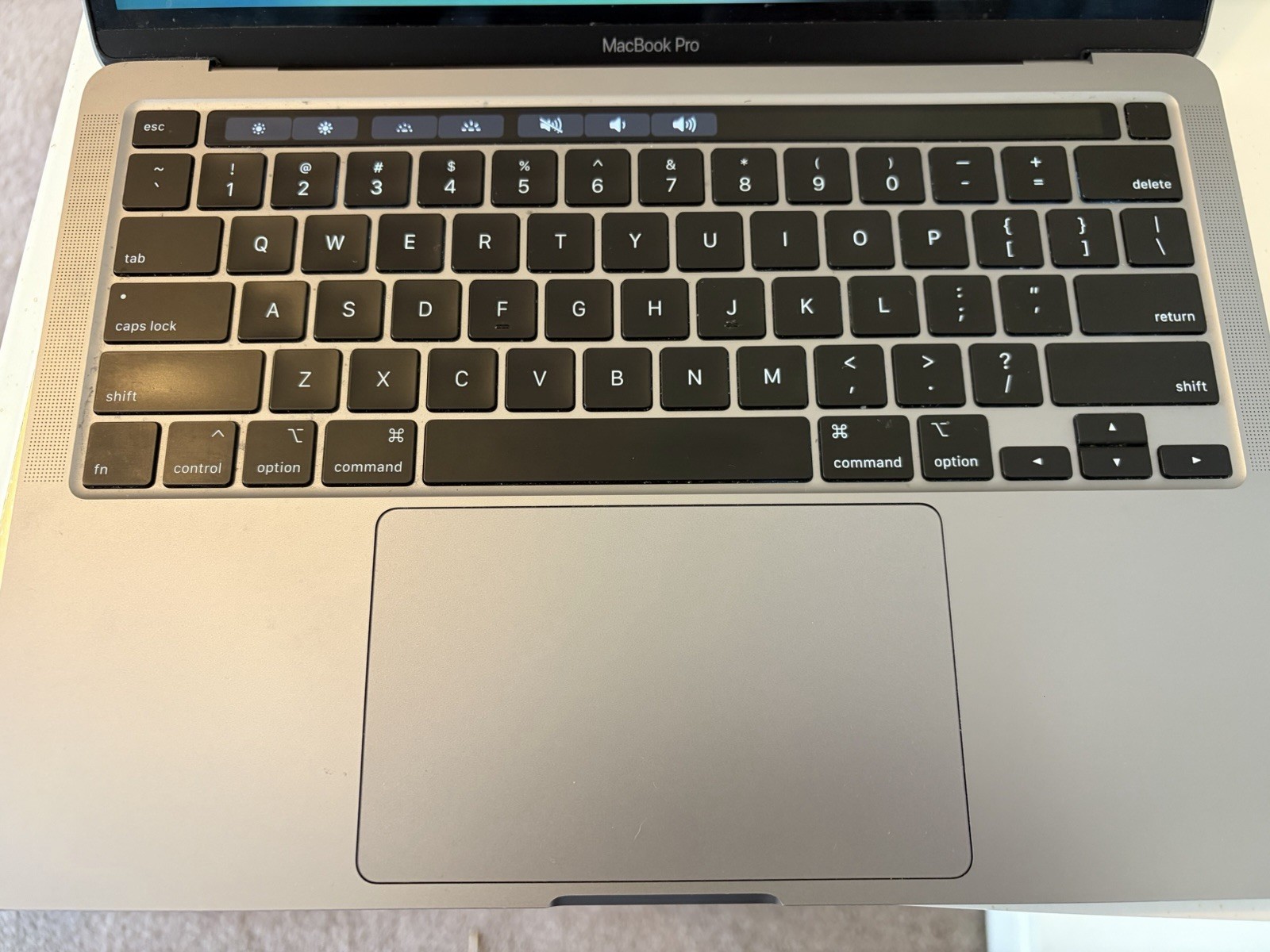 Apple MacBook Pro 13.3″ 2020 i5 16GB 500GB SSD Iris Plus Gray Backlit