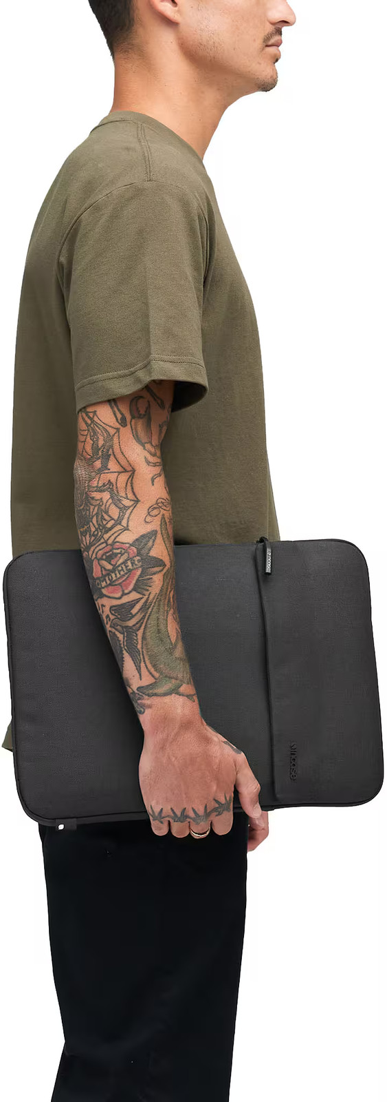 Incase – Crosstown Sleeve for 14″ Laptop – Black