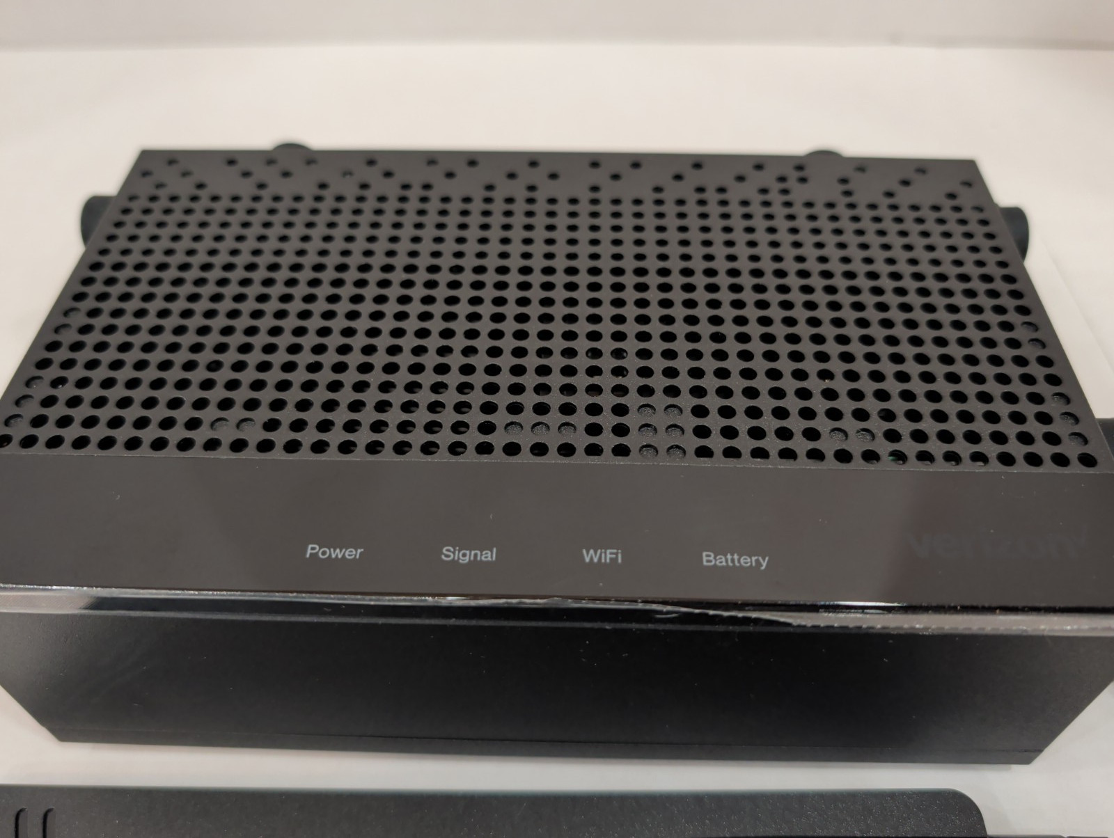 NOB Verizon Business 5G Internet Gateway 2-Port Ethernet Router (XC46BE) Black
