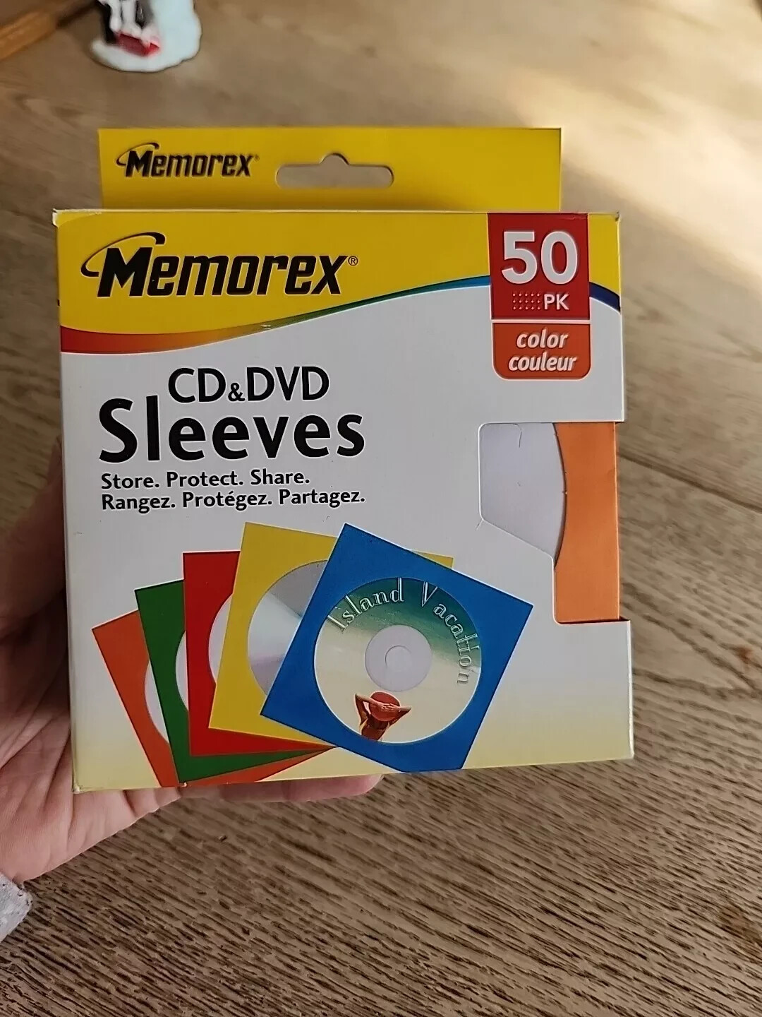 Memorex Multi-Color CD/DVD Paper Sleeves Envelopes w/Window & Flap – 76 Sleeves