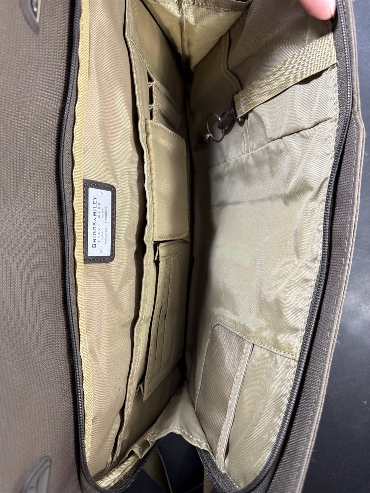 Briggs & Riley Move Business Case Green Messenger Bag w/ Shoulder Strap VB402-23