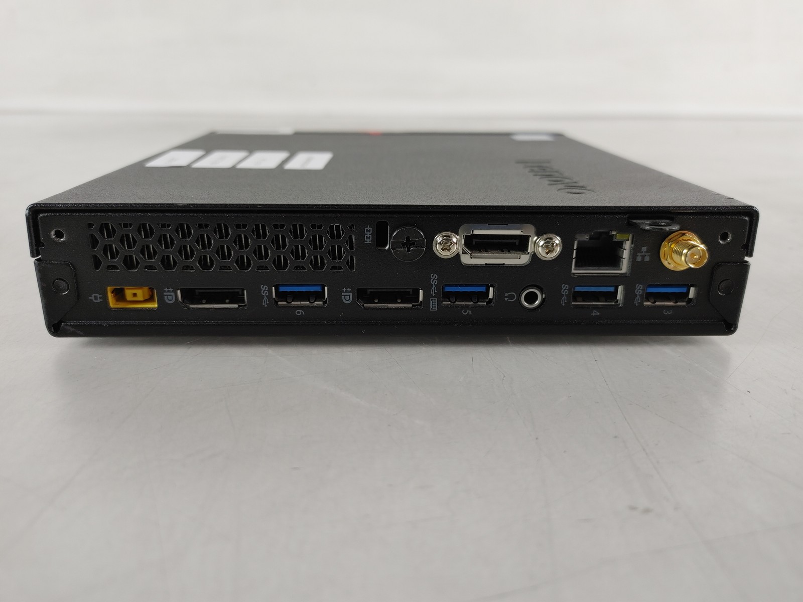 Lenovo ThinkCentre M900 Tiny Core i5-6500T 2.50 GHz 8 GB DDR4 Desktop Mini No