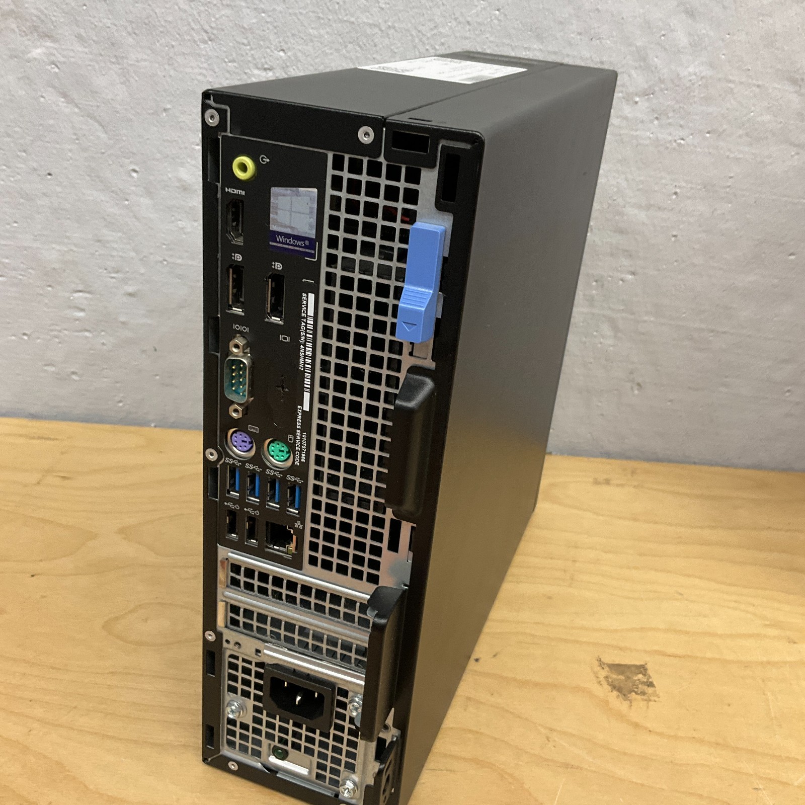 Dell OptiPlex 7050 SFF Core i7-7700 3.6GHz 4GB NO HDD NO OS Desktop PC