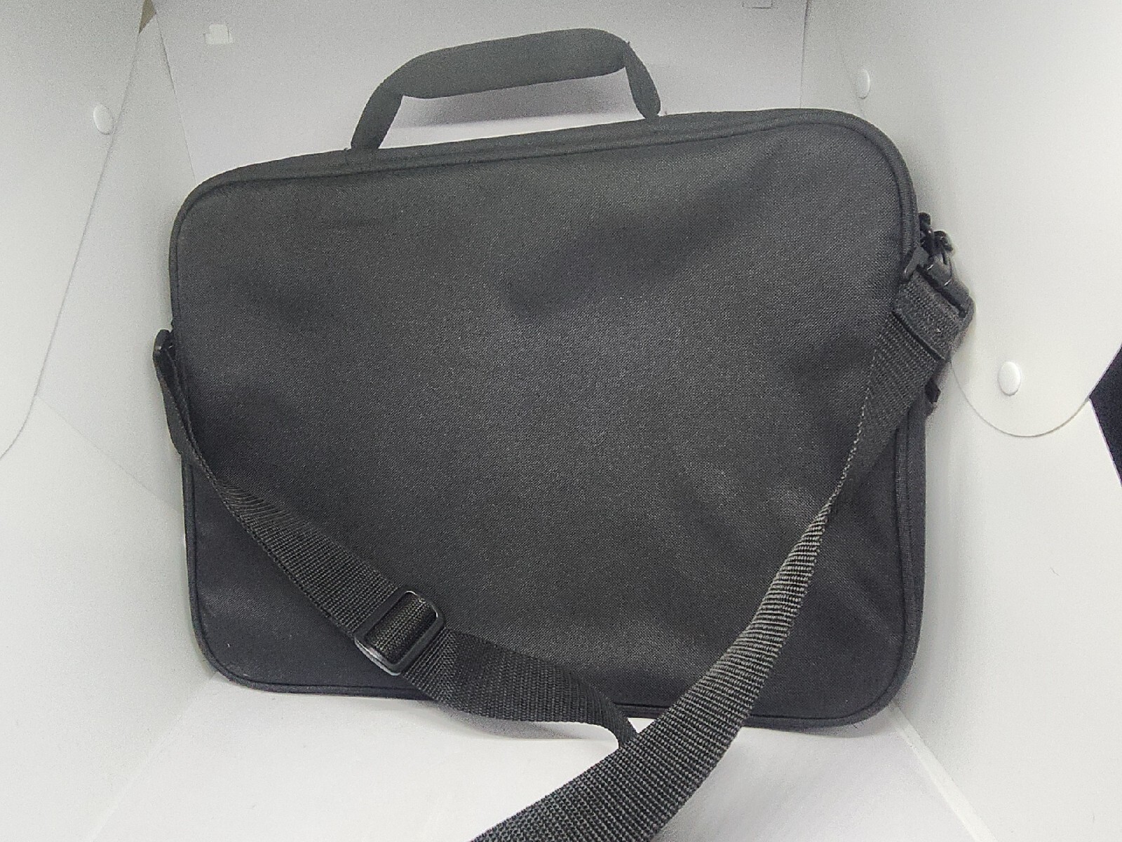 Case Logic 15.6-Inch Laptop Case (VNCI-215) , Black , computer