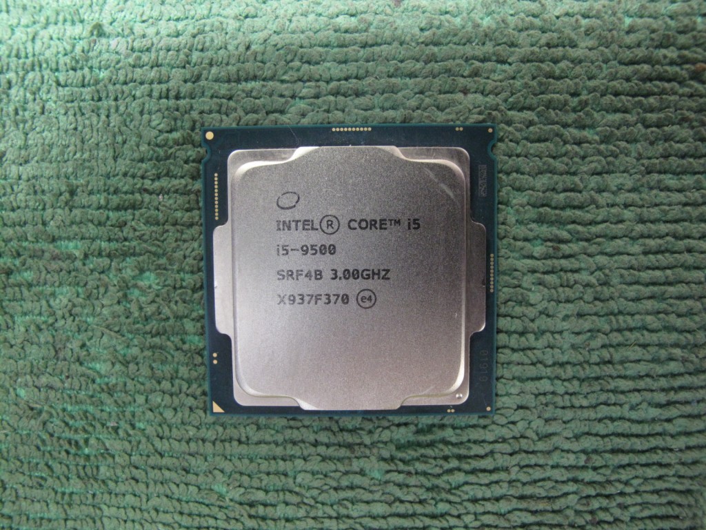 Intel Core i5-9500 SRF4B 3.00GHz 9 MB 6-Core LGA1151 Socket CPU Processor