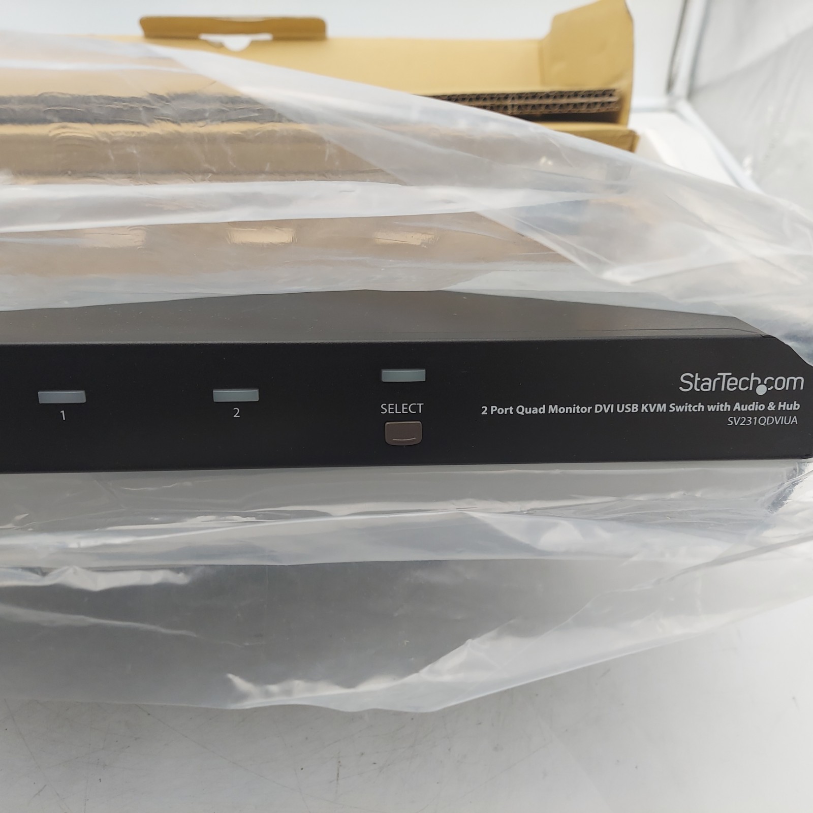 StarTech SV231QDVIUA 2 Head/Port/PC Quad Monitor Dual-Link DVI USB KVM Switch