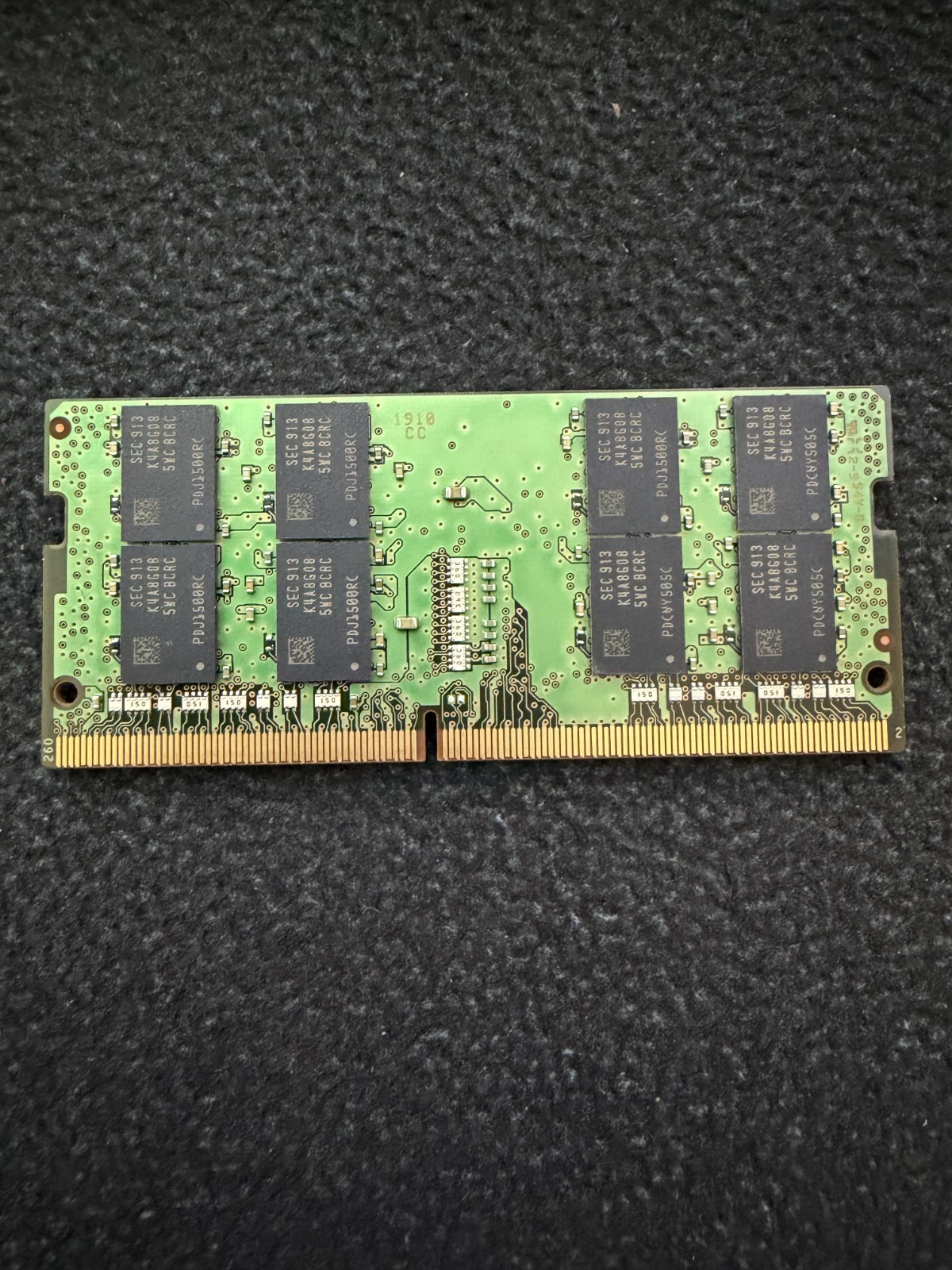 Samsung 16GB 2RX8 PC4-2400T SODIMM Laptop RAM Memory M471A2K43CB1-CRC