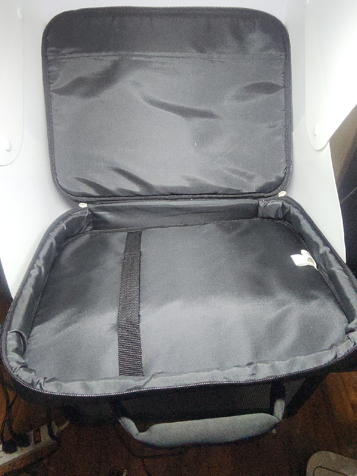 Case Logic 15.6-Inch Laptop Case (VNCI-215) , Black , computer