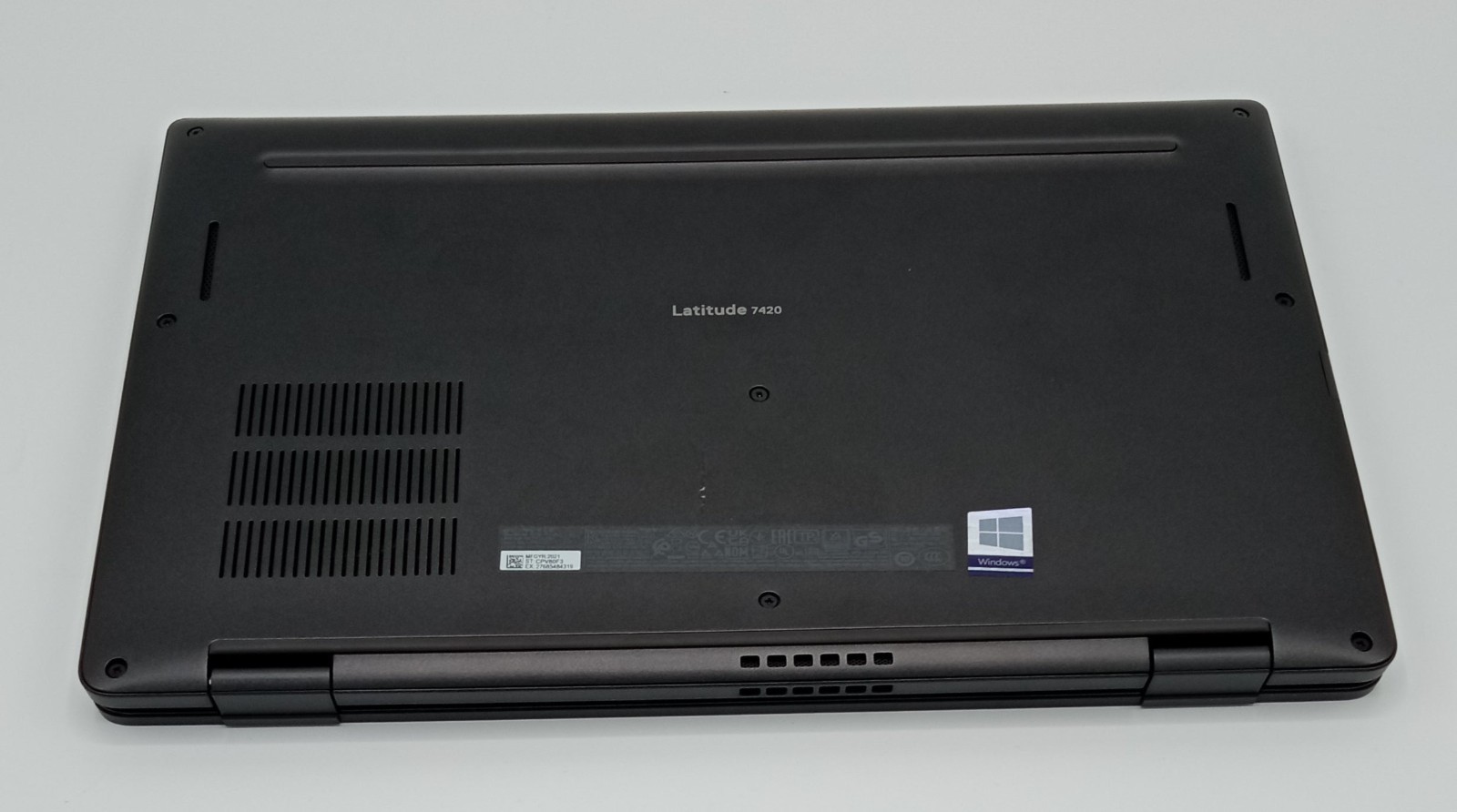 Dell Latitude 7420 14″×i5-1135G7×2.60GHz ×16GB×256GB/NVMe×W11P×Backlit×AC Chargr