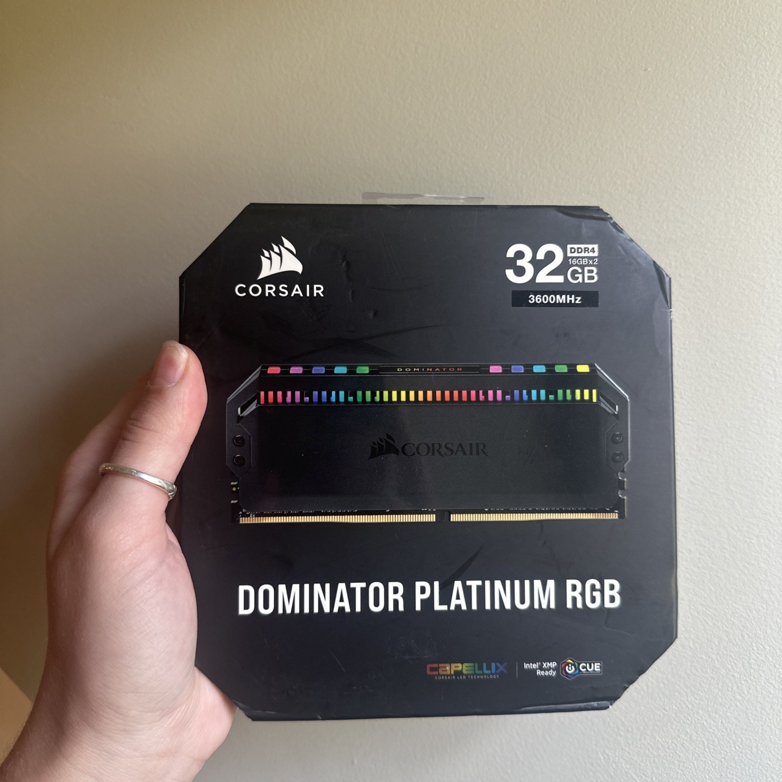 Corsair Dominator Platinum RGB 3600MHz 32GB (2x16GB) DDR4